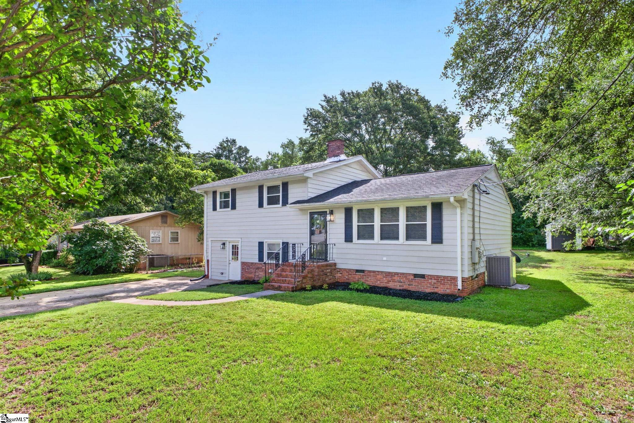 112 E Belvedere Road Property Photo 2