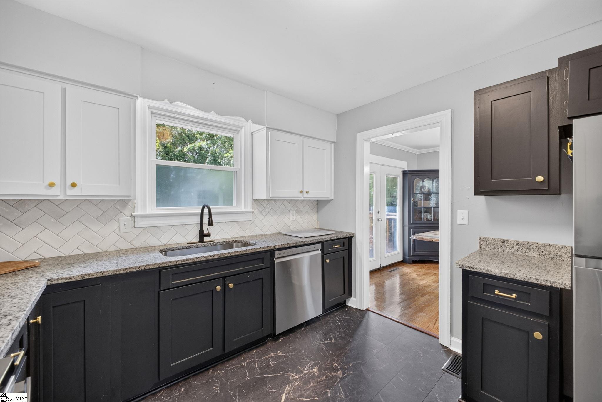 112 E Belvedere Road Property Photo 14