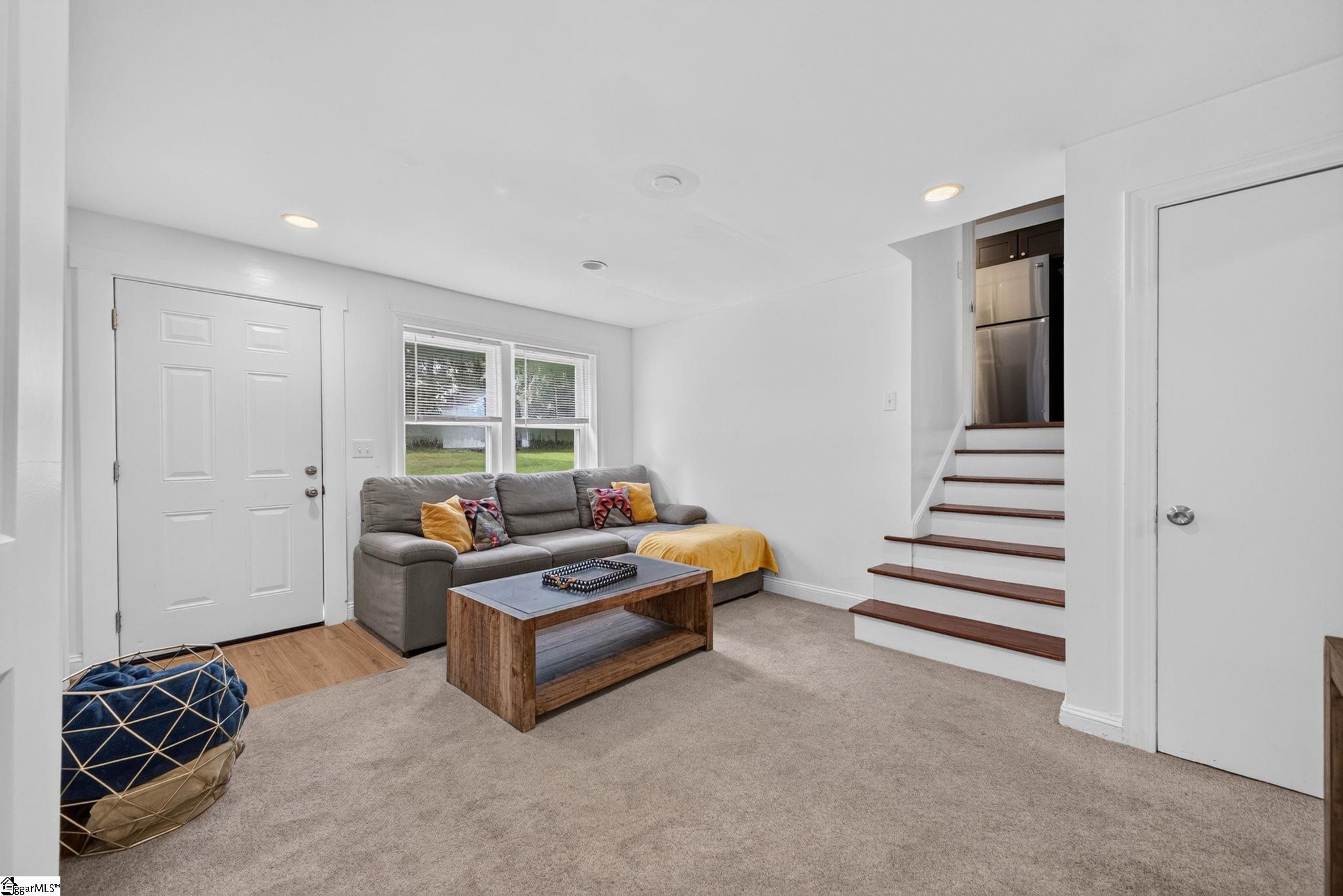112 E Belvedere Road Property Photo 28