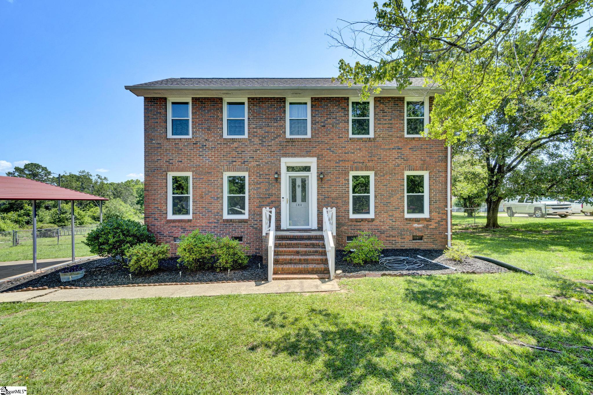 104 Locksley Drive Property Photo 4