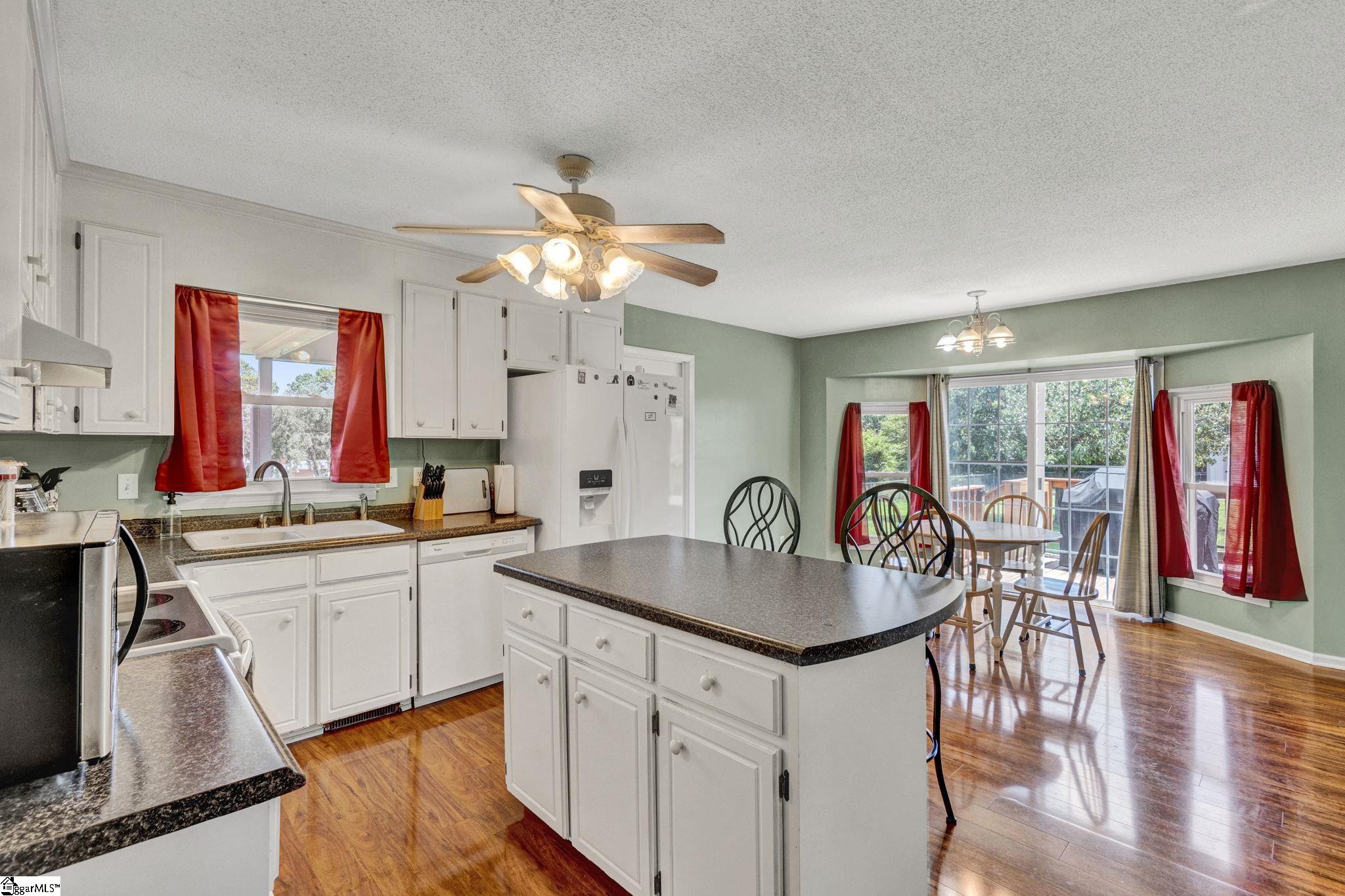 104 Locksley Drive Property Photo 10