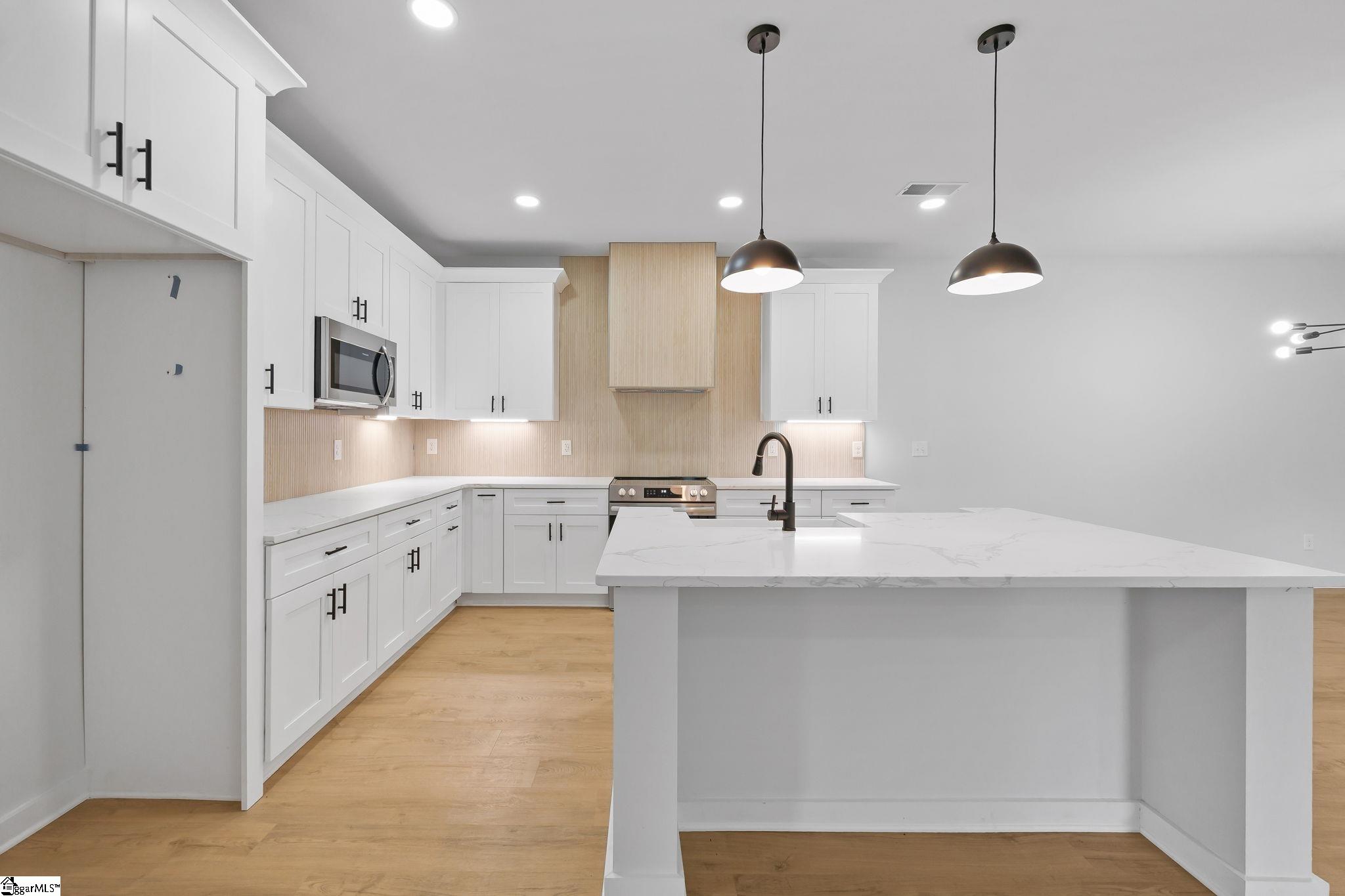 128 Lyman Avenue Property Photo 8