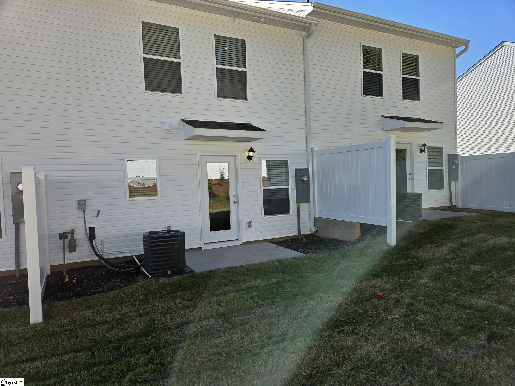 2061 Hillman Way Property Photo 7
