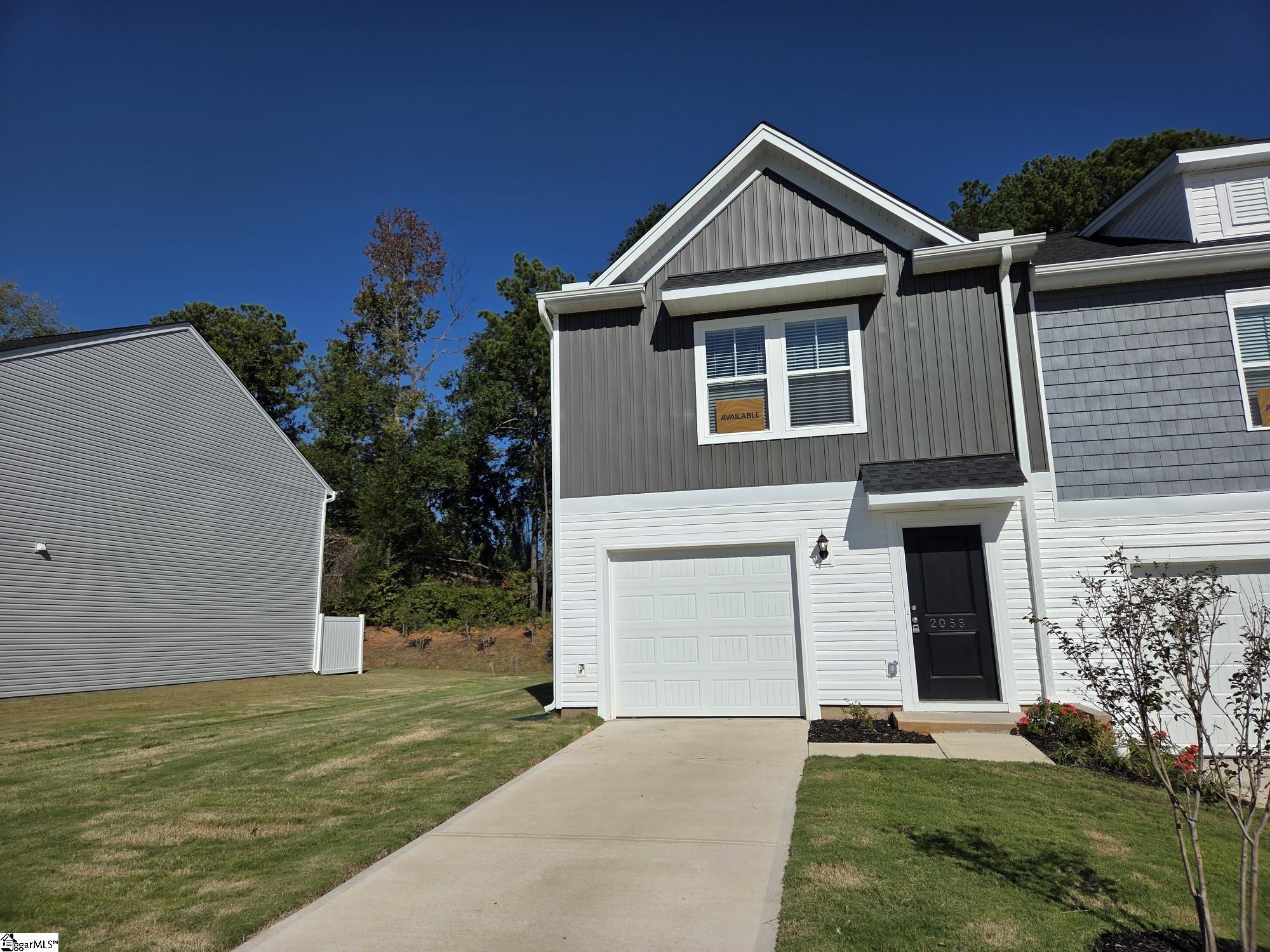 2055 Hillman Way Property Photo 1