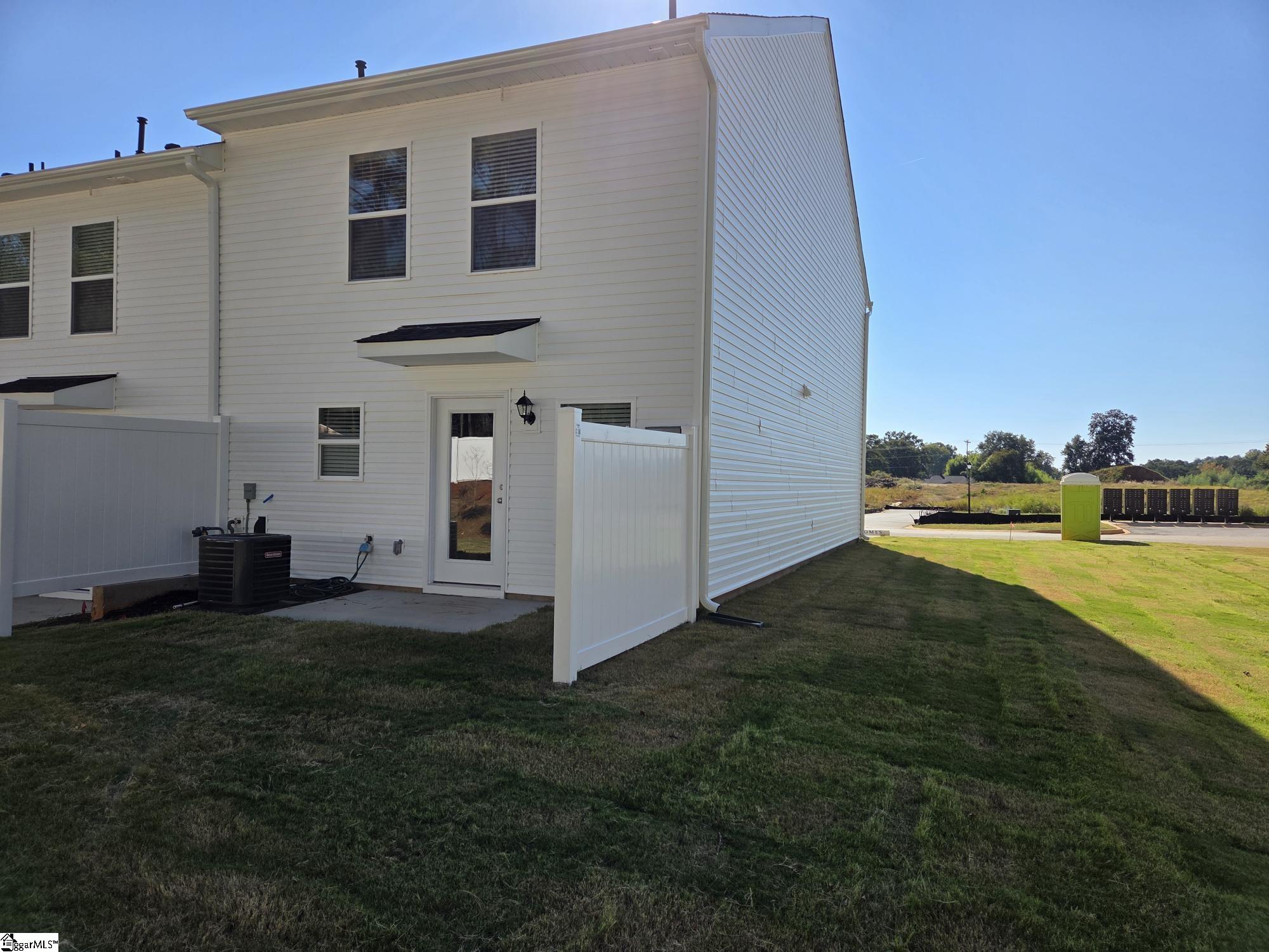 2055 Hillman Way Property Photo 6