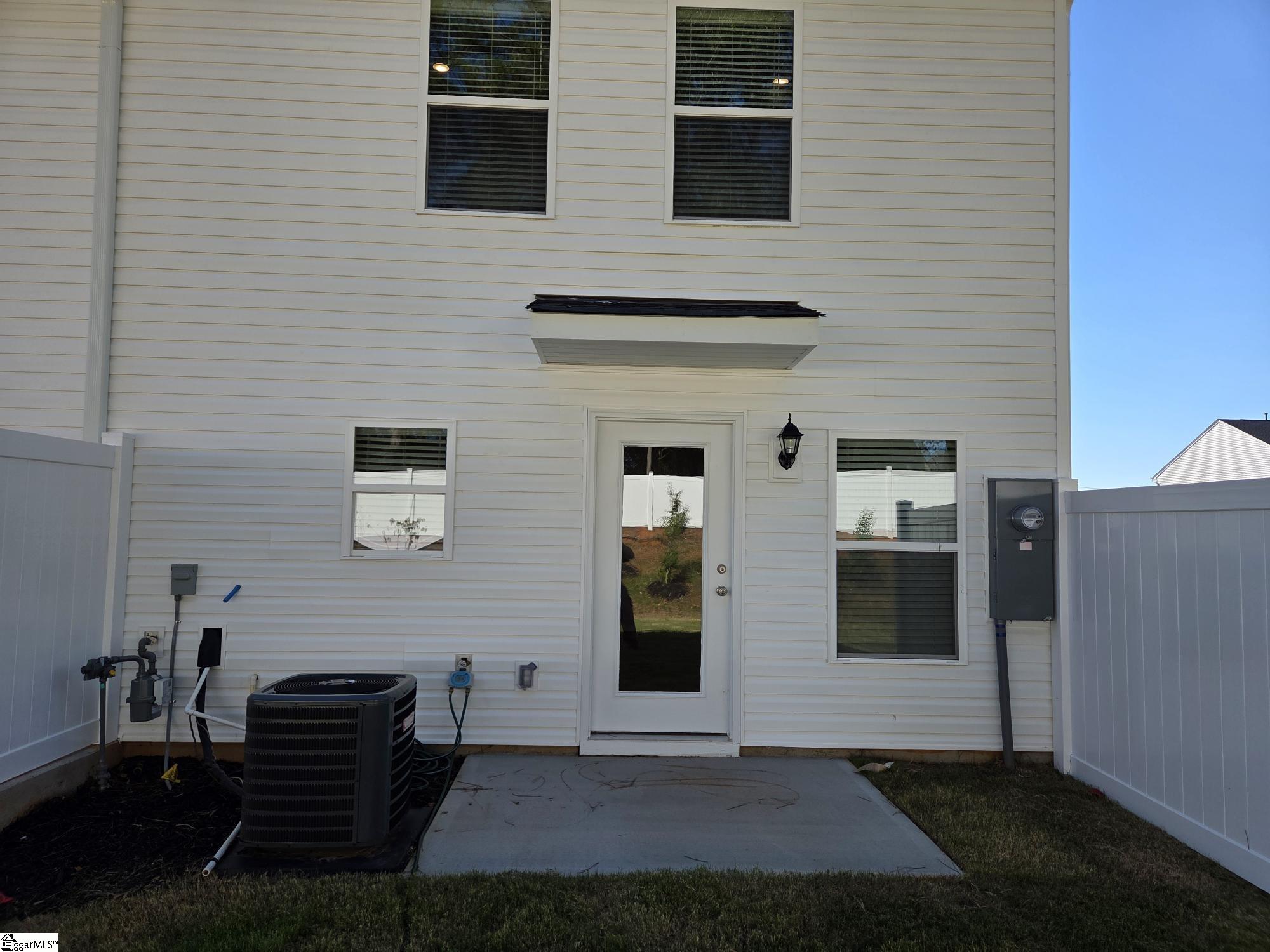 2055 Hillman Way Property Photo 8