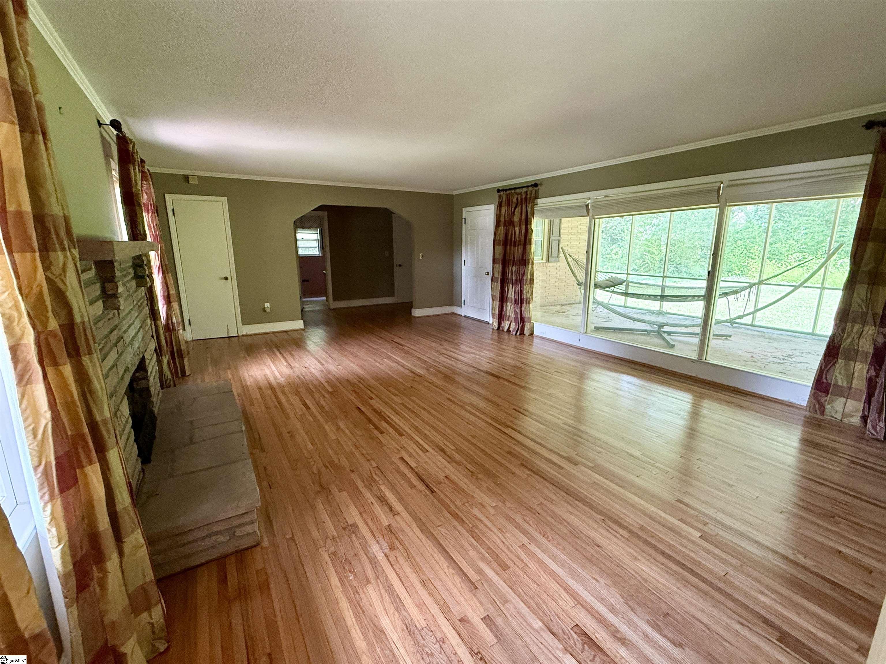 105 Ansel Drive Property Photo 7