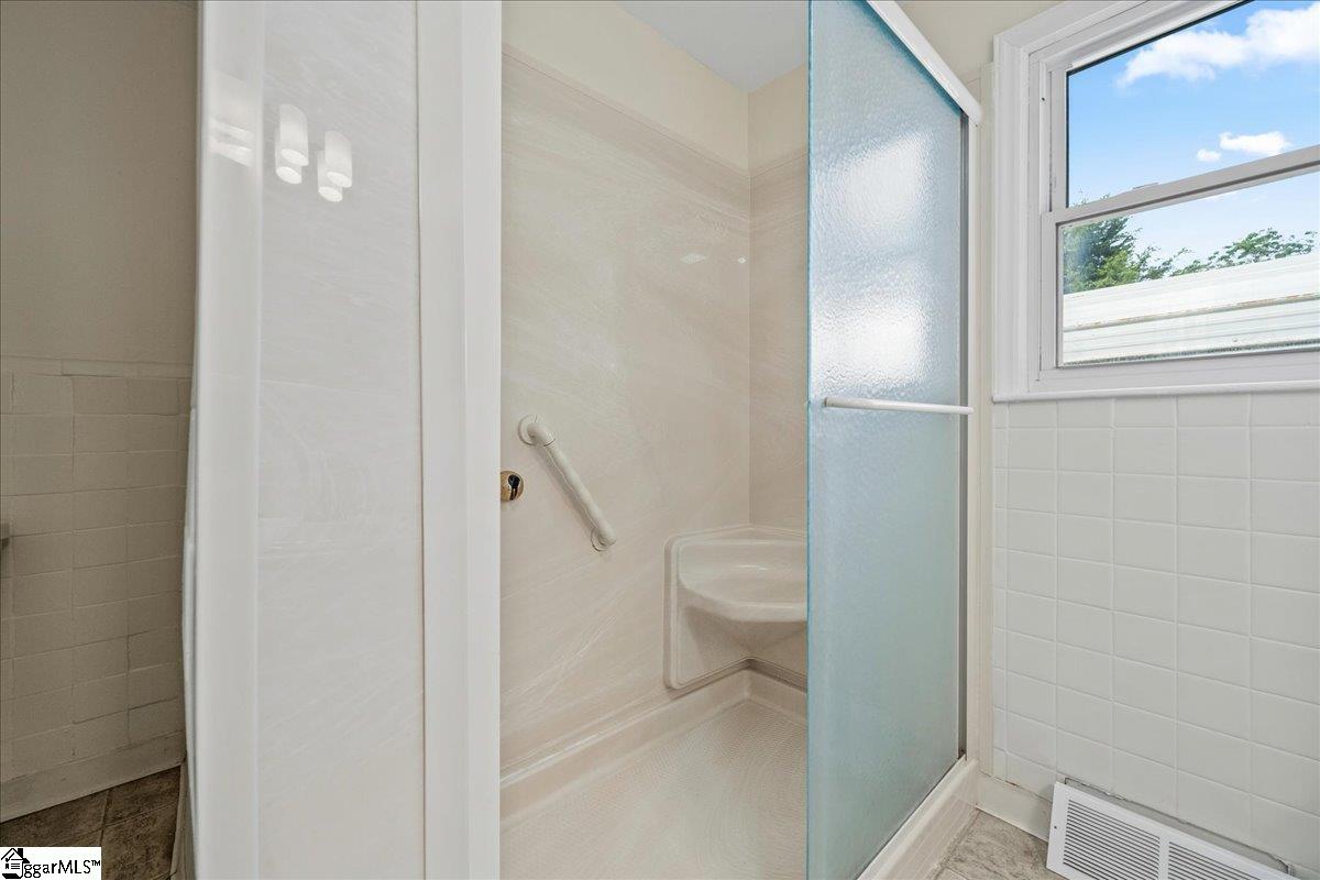 108 Valley Drive Property Photo 21
