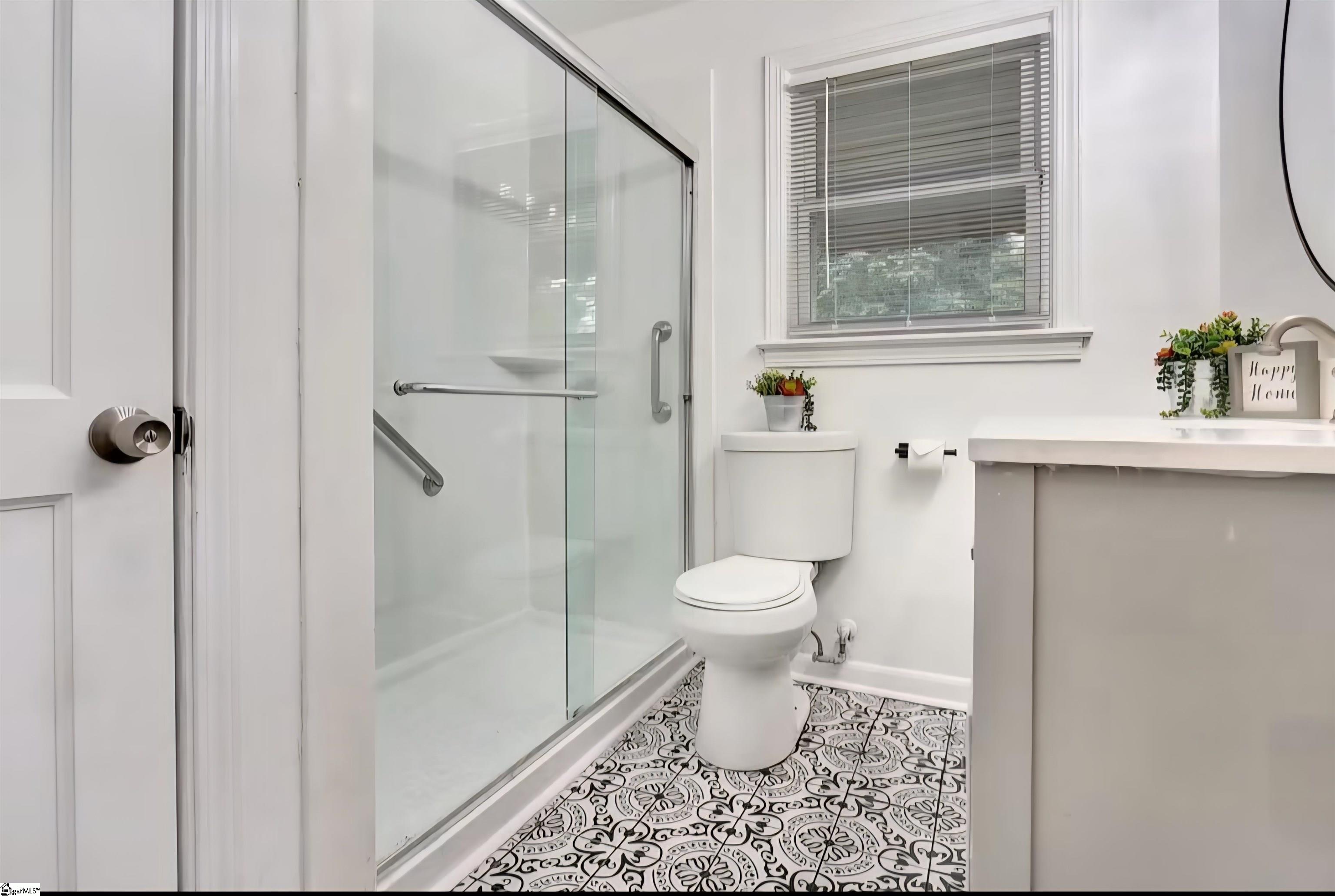 110 Knox Street Property Photo 5