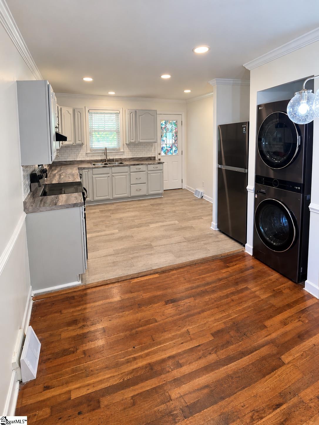 110 Knox Street Property Photo 8