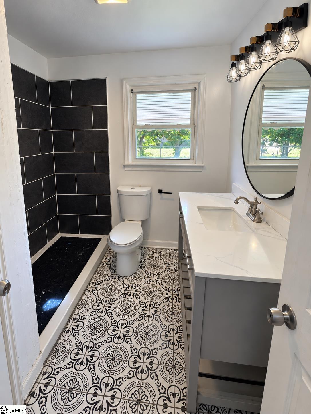 110 Knox Street Property Photo 13