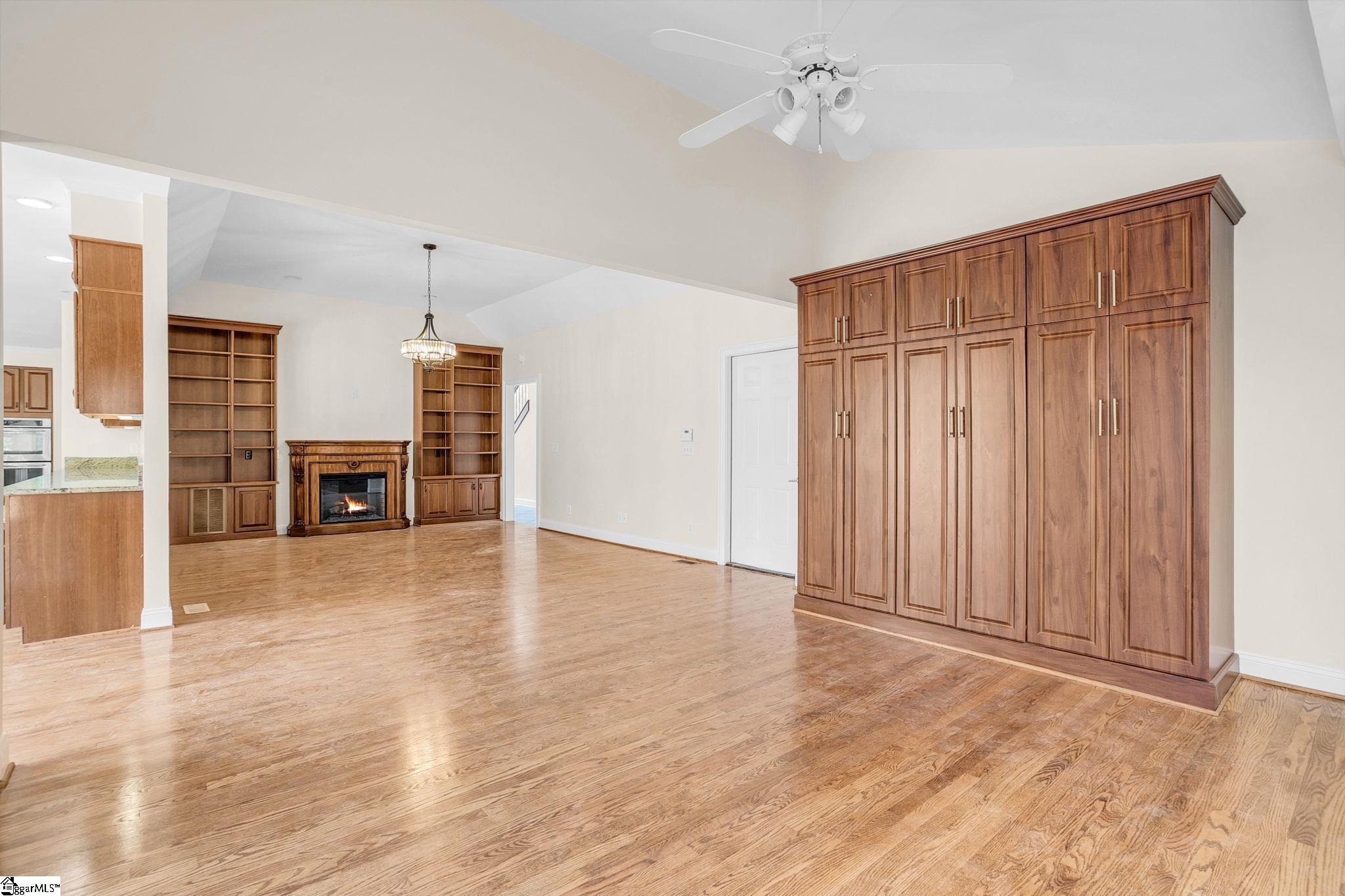 11 Country Squire Court Property Photo 12