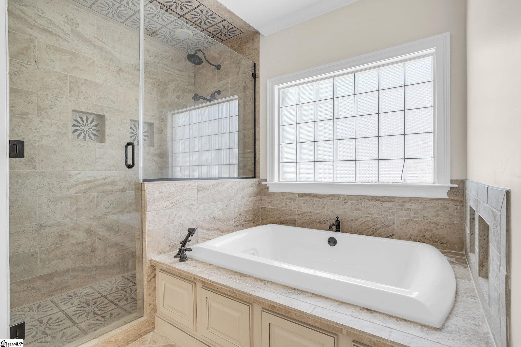 11 Country Squire Court Property Photo 18
