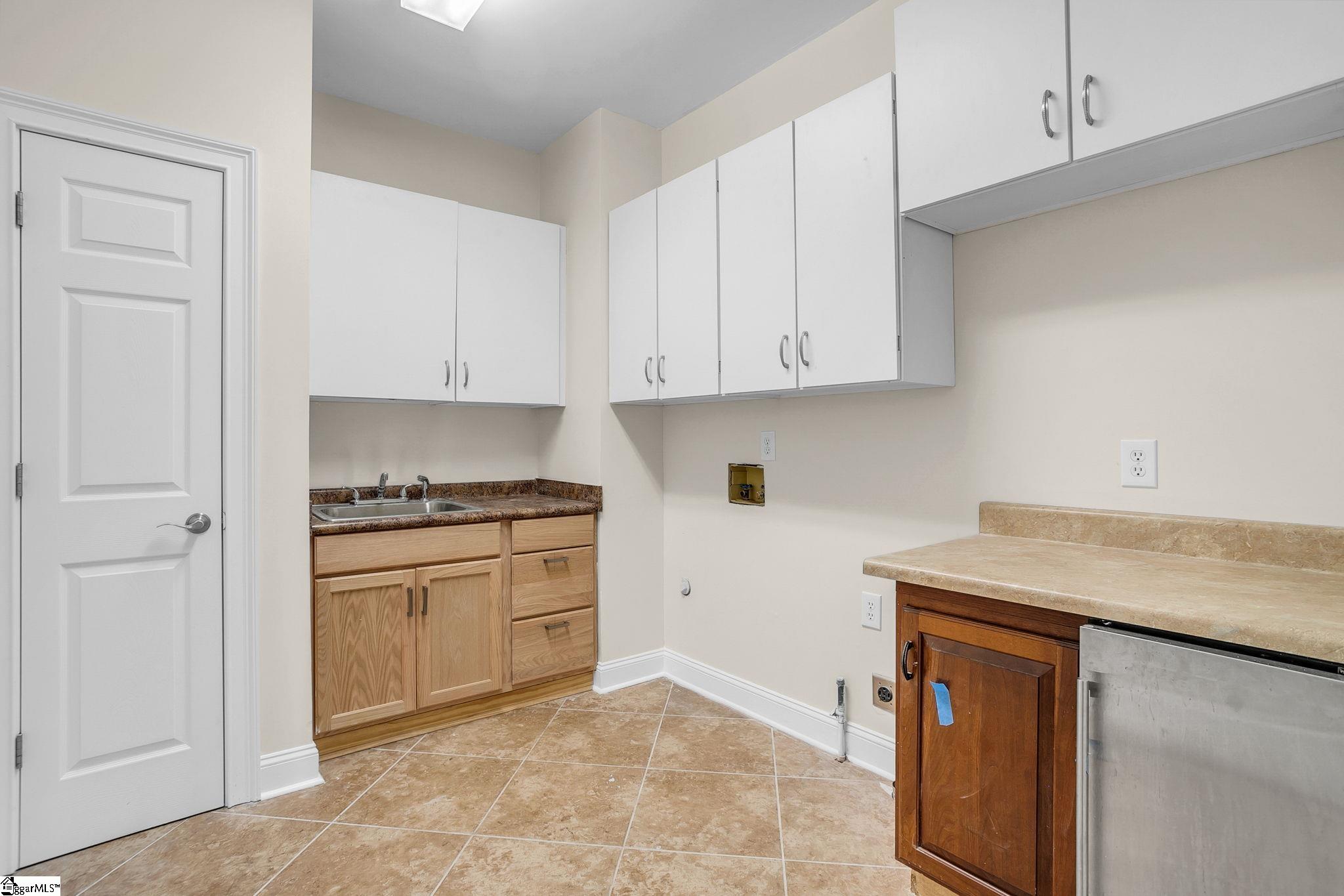11 Country Squire Court Property Photo 22