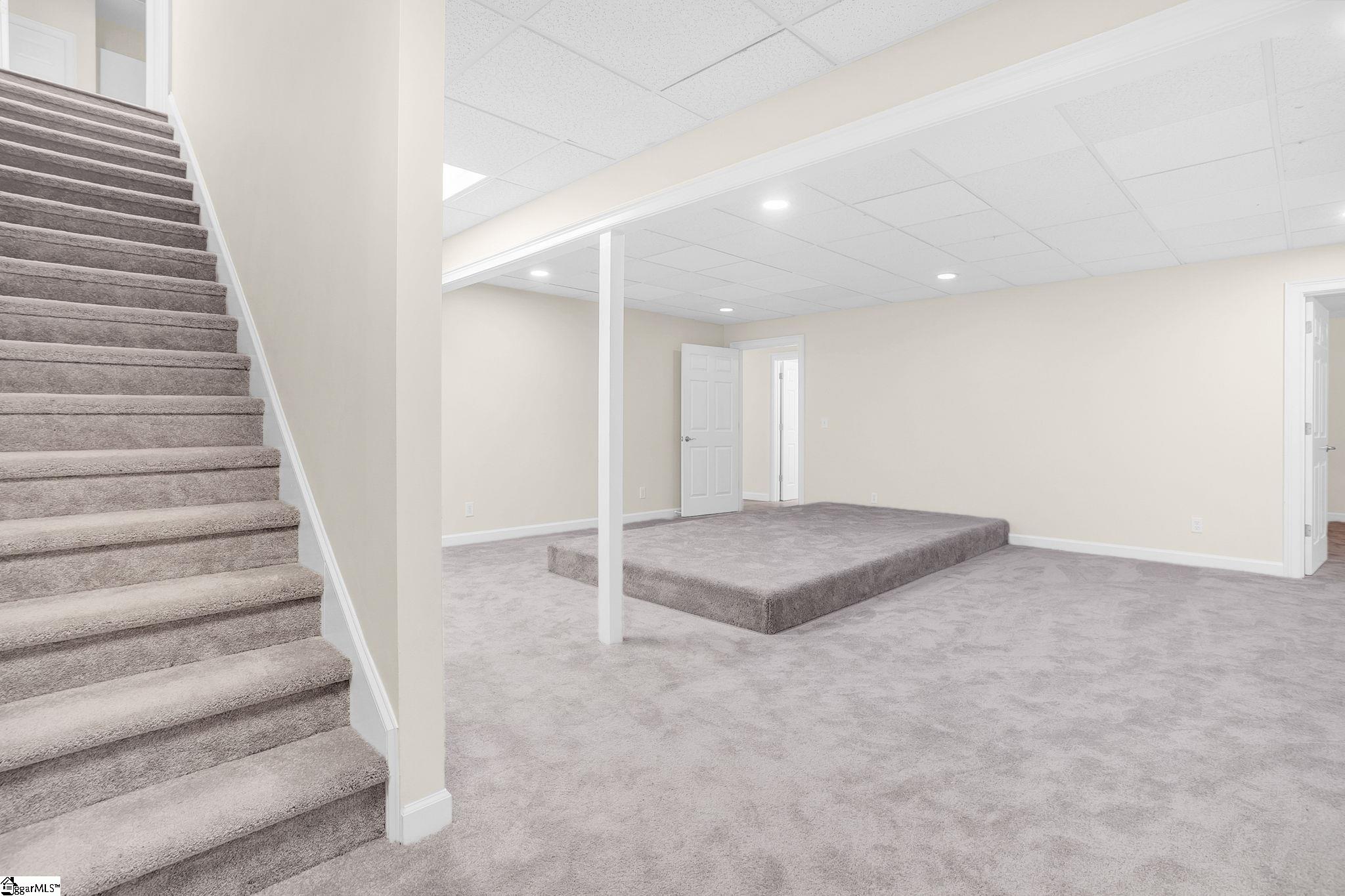 11 Country Squire Court Property Photo 26
