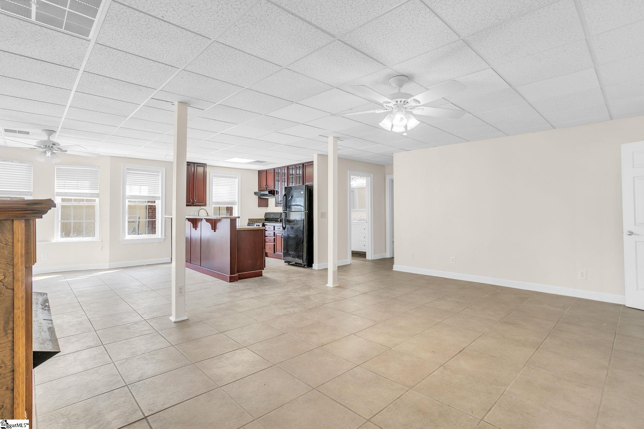 11 Country Squire Court Property Photo 27