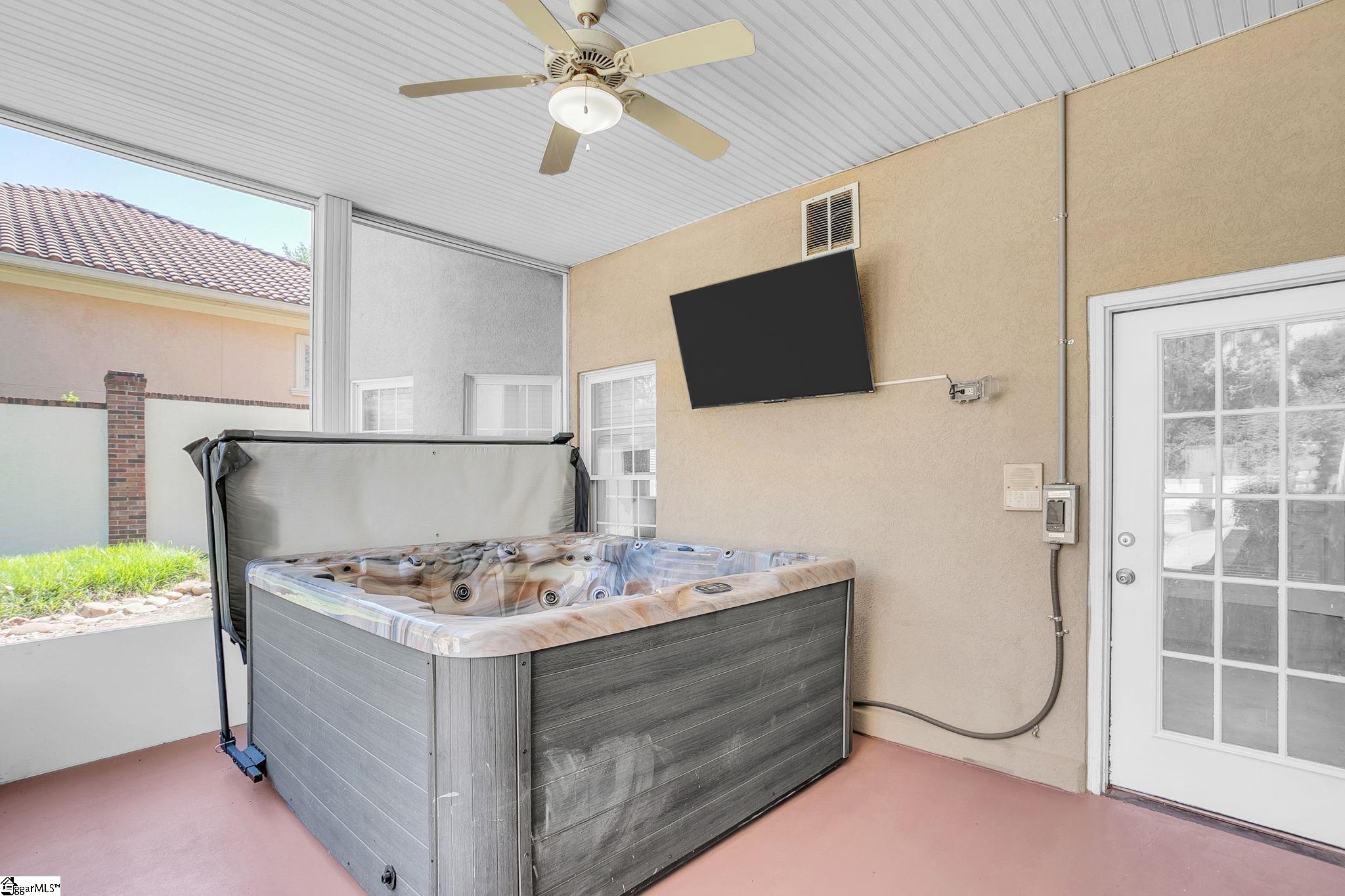 11 Country Squire Court Property Photo 34