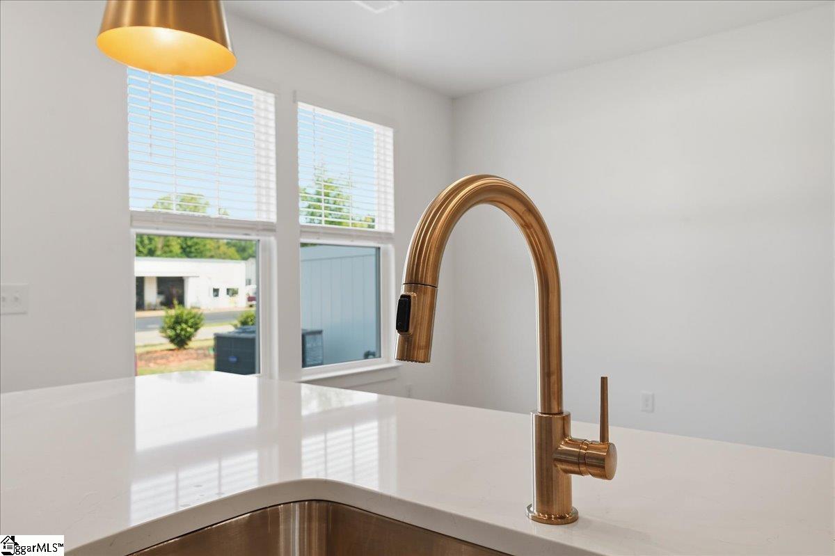 230 Cali Way Property Photo 7