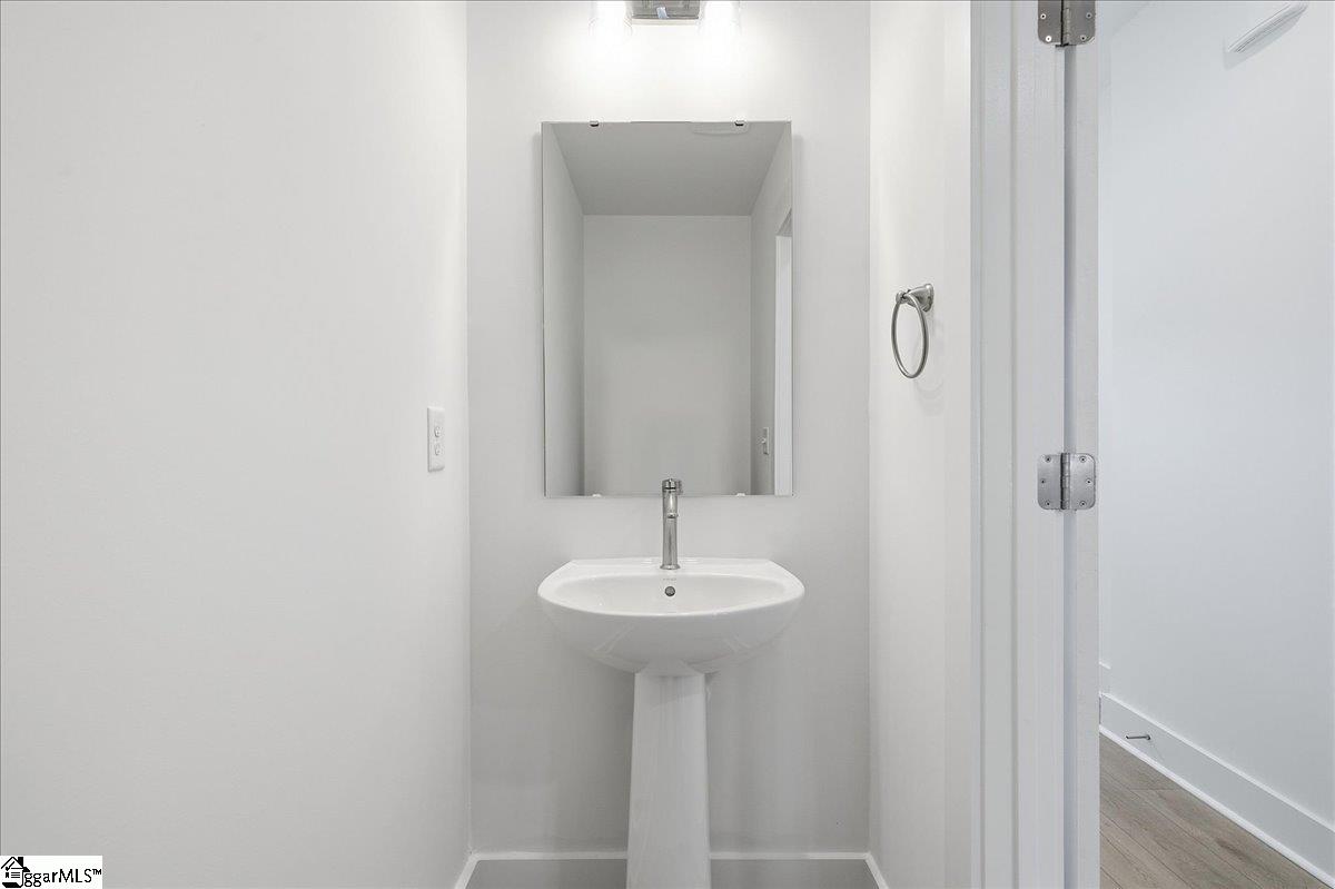 230 Cali Way Property Photo 13