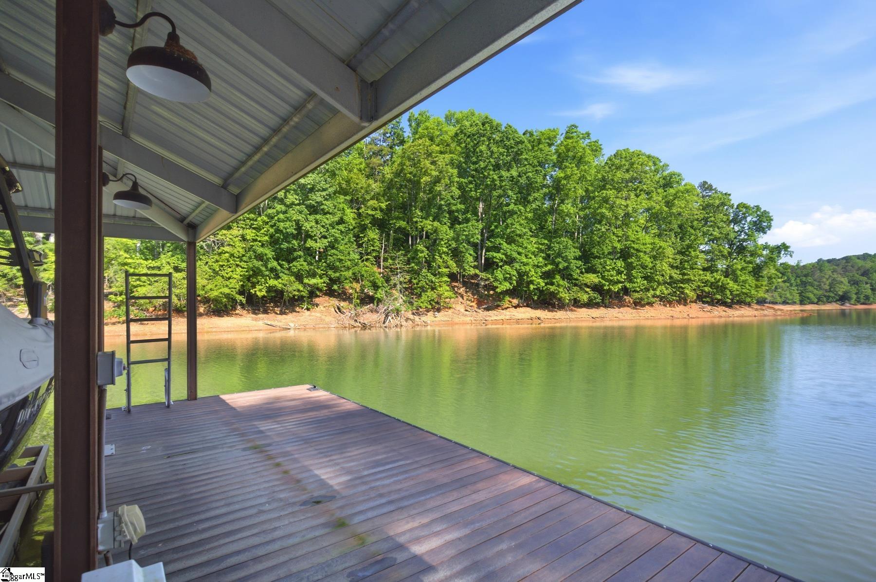 109 Martins Pointe Drive Property Photo 45