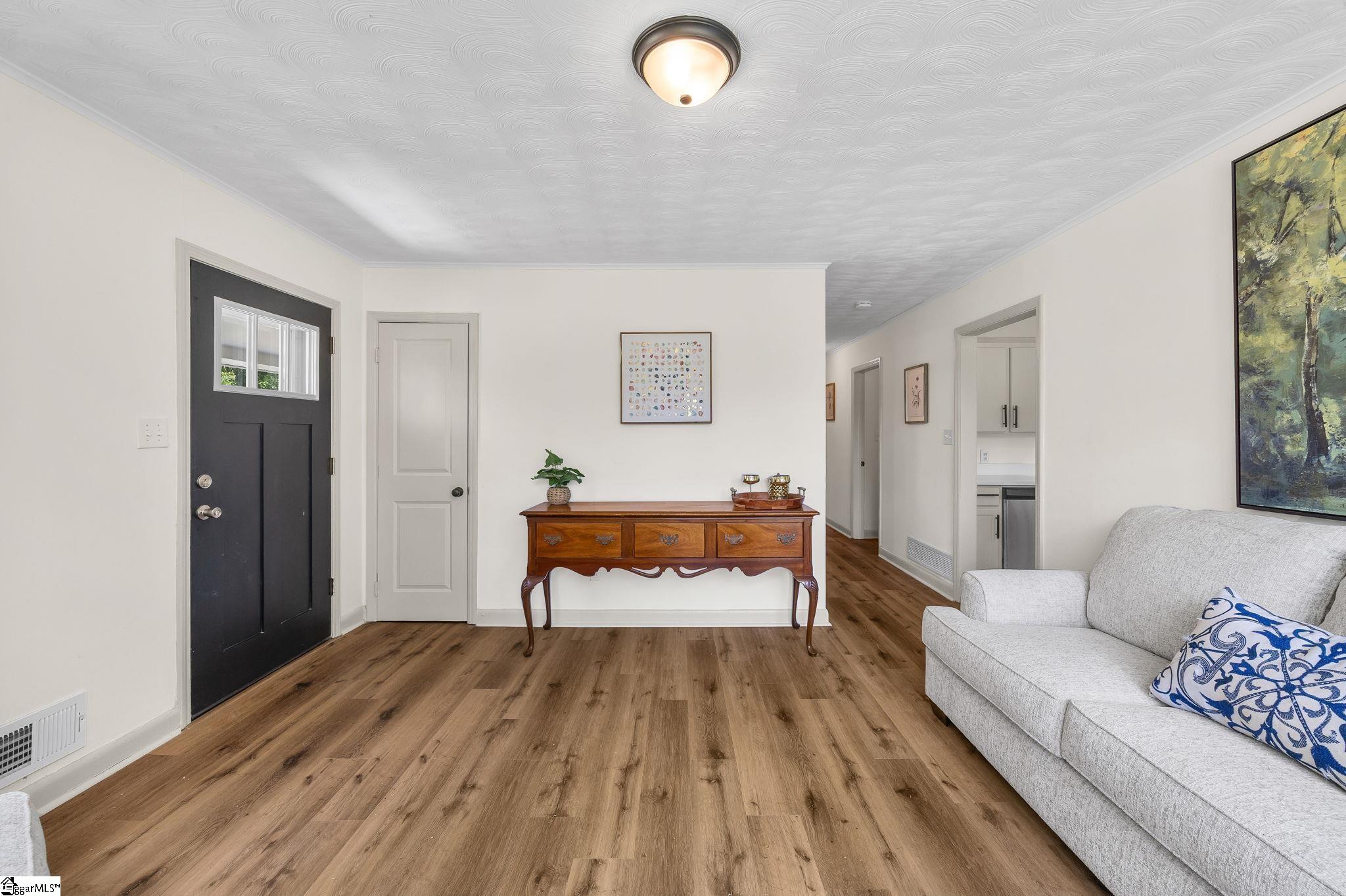 100 Whitener Avenue Property Photo 4