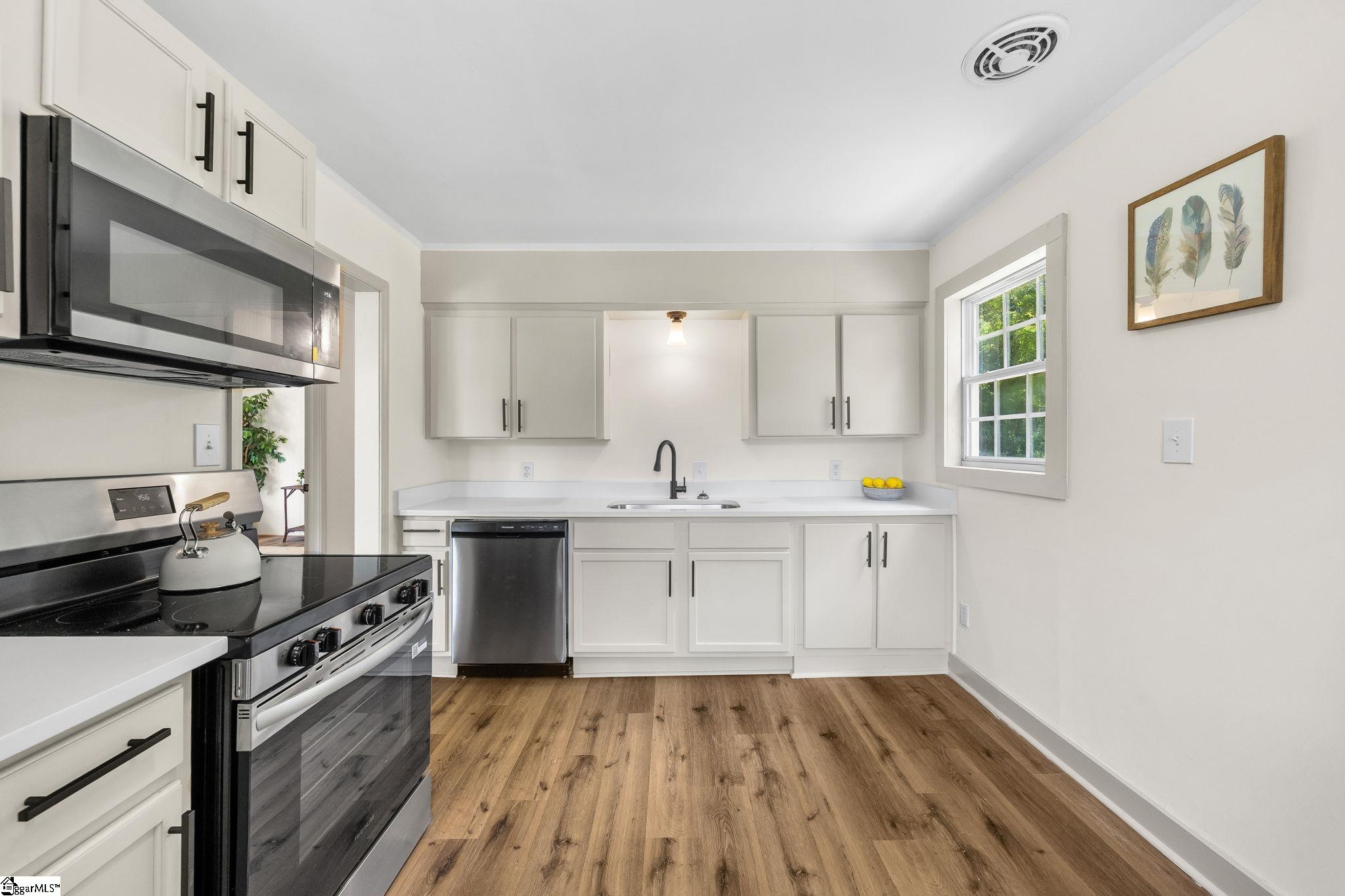 100 Whitener Avenue Property Photo 7