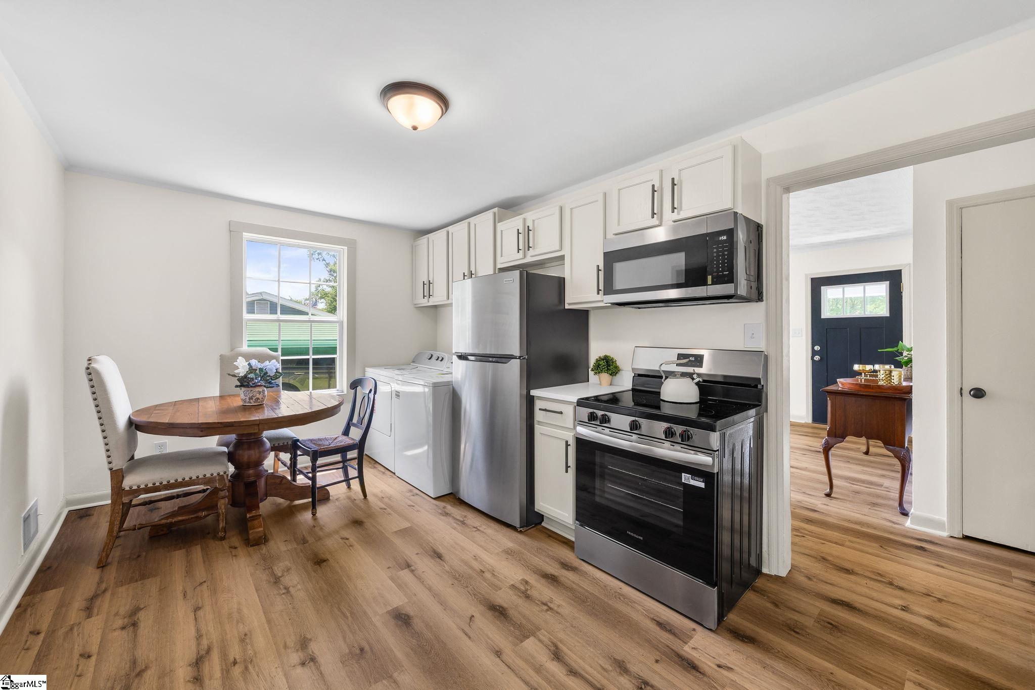 100 Whitener Avenue Property Photo 8