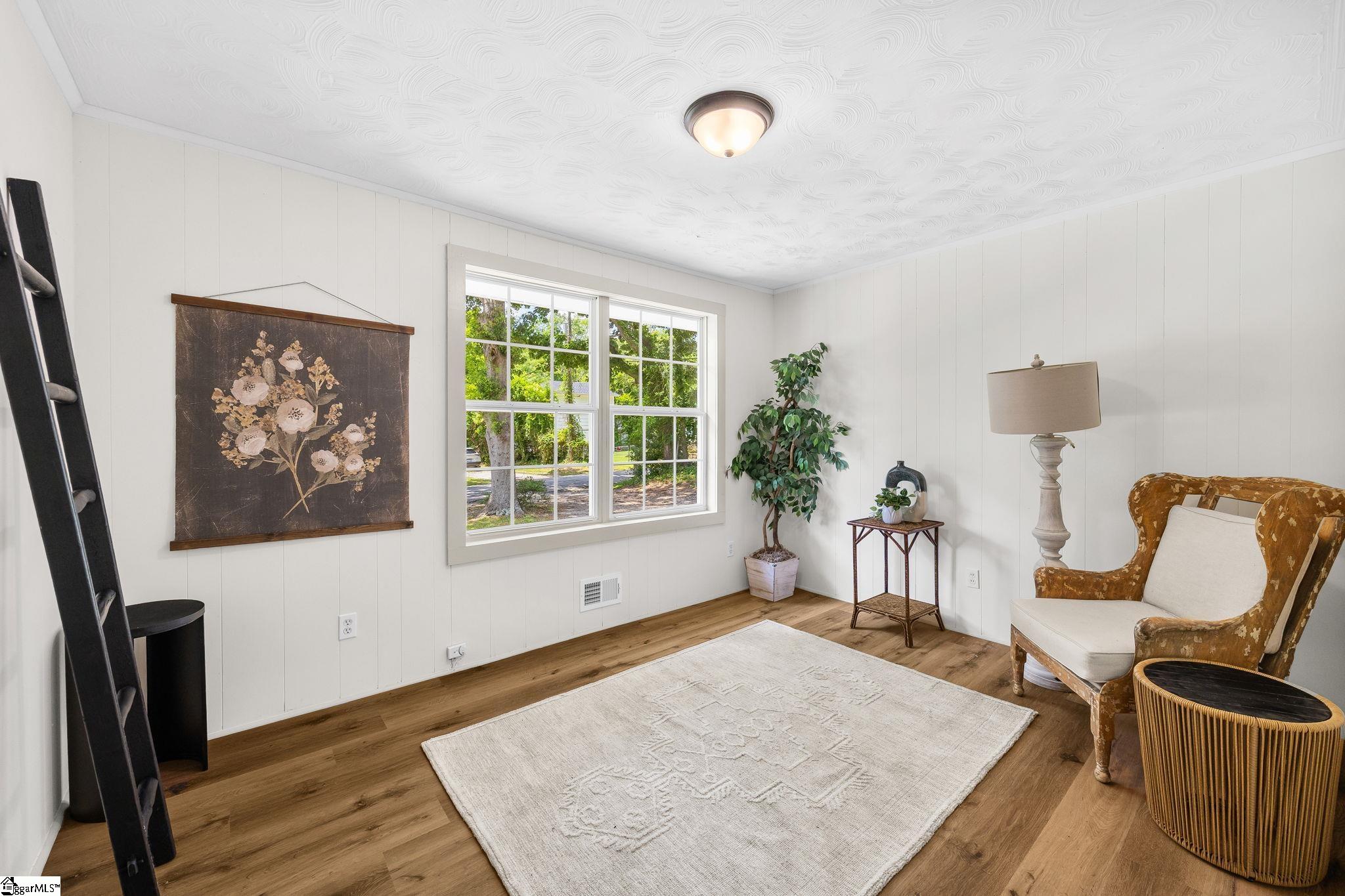 100 Whitener Avenue Property Photo 11