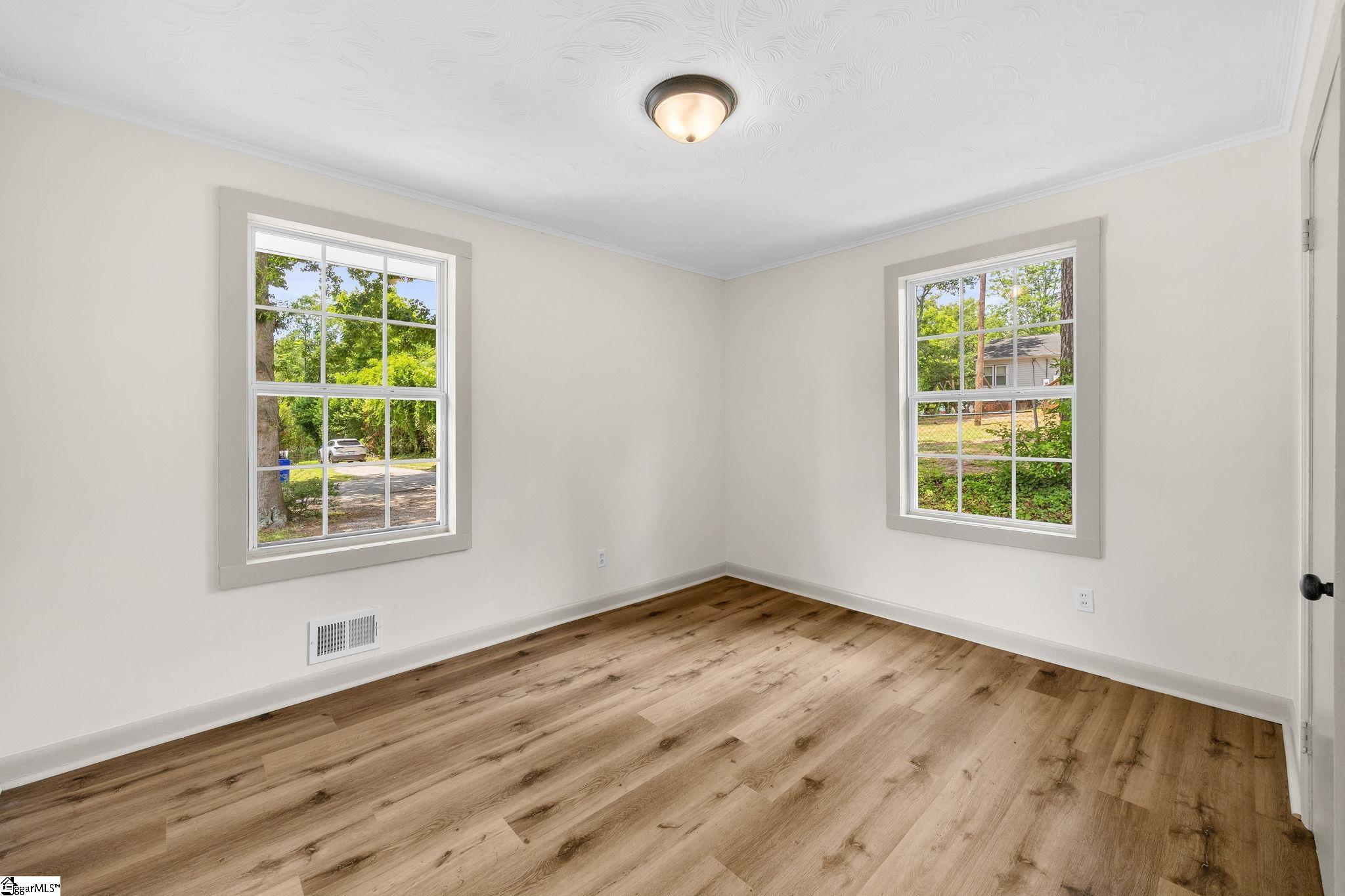 100 Whitener Avenue Property Photo 14