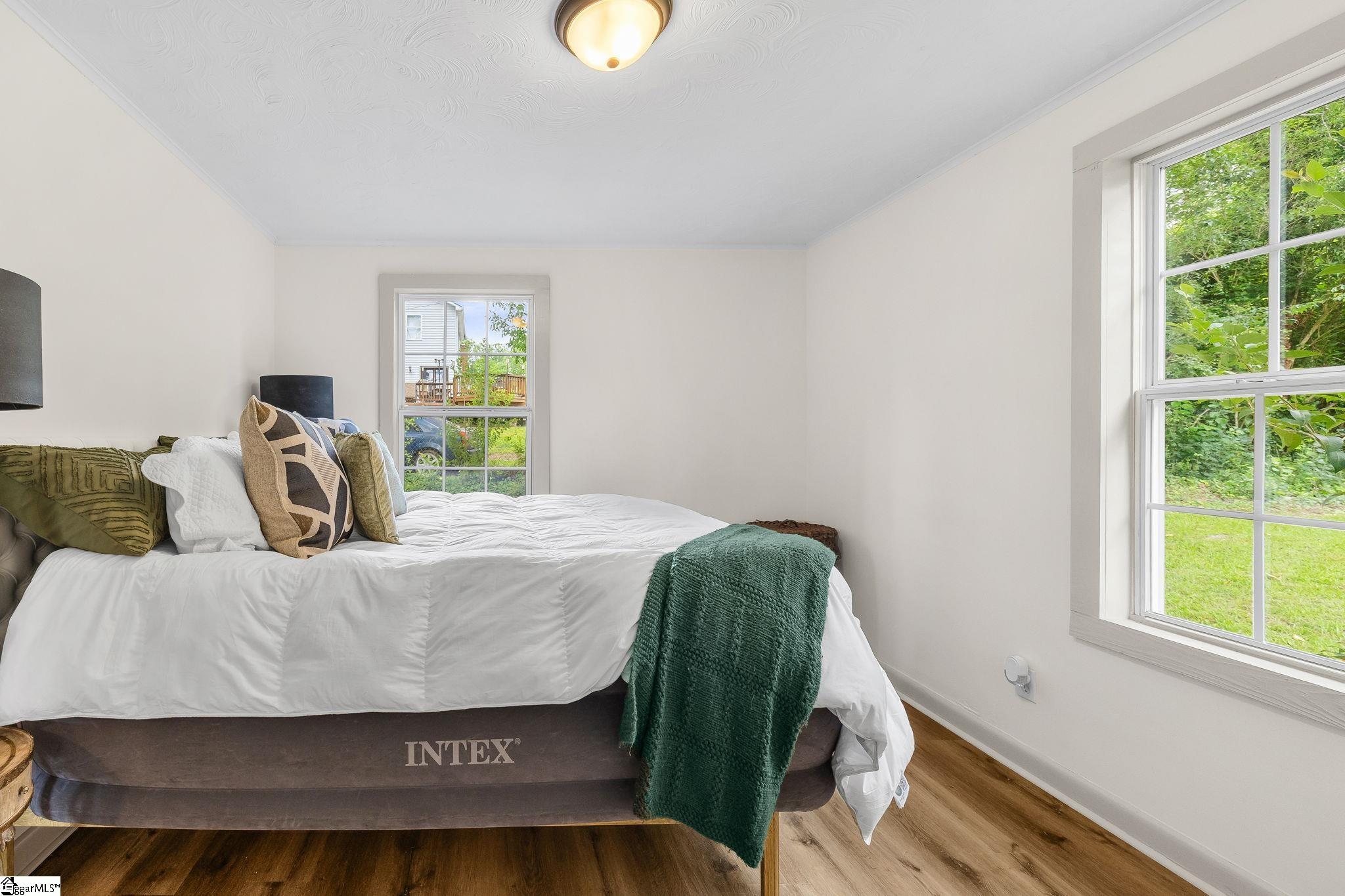 100 Whitener Avenue Property Photo 16