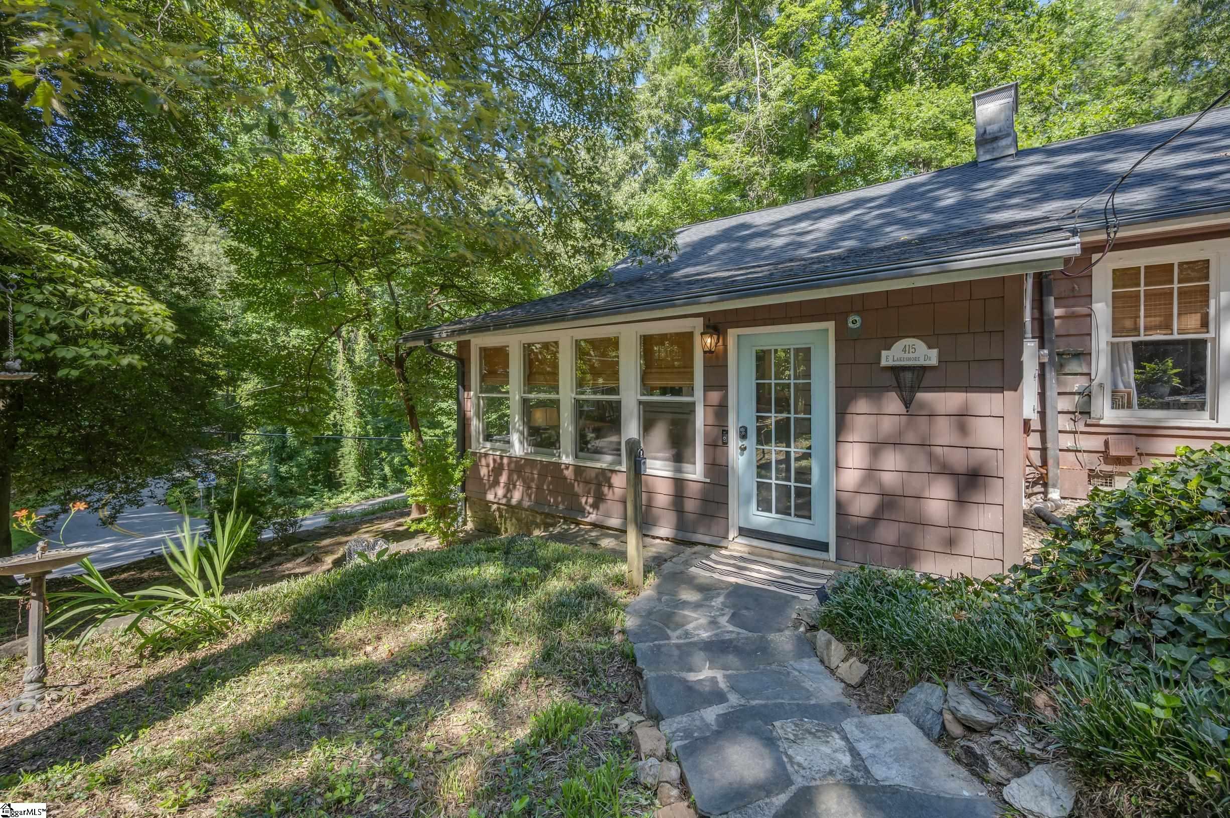 415 E Lakeshore Drive Property Photo 2