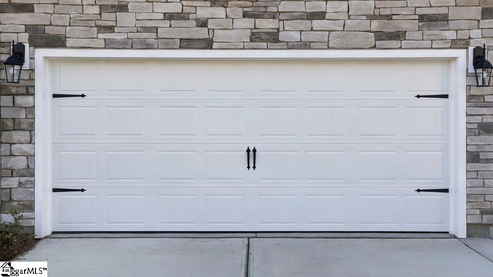 305 Plowshare Court Property Photo 2