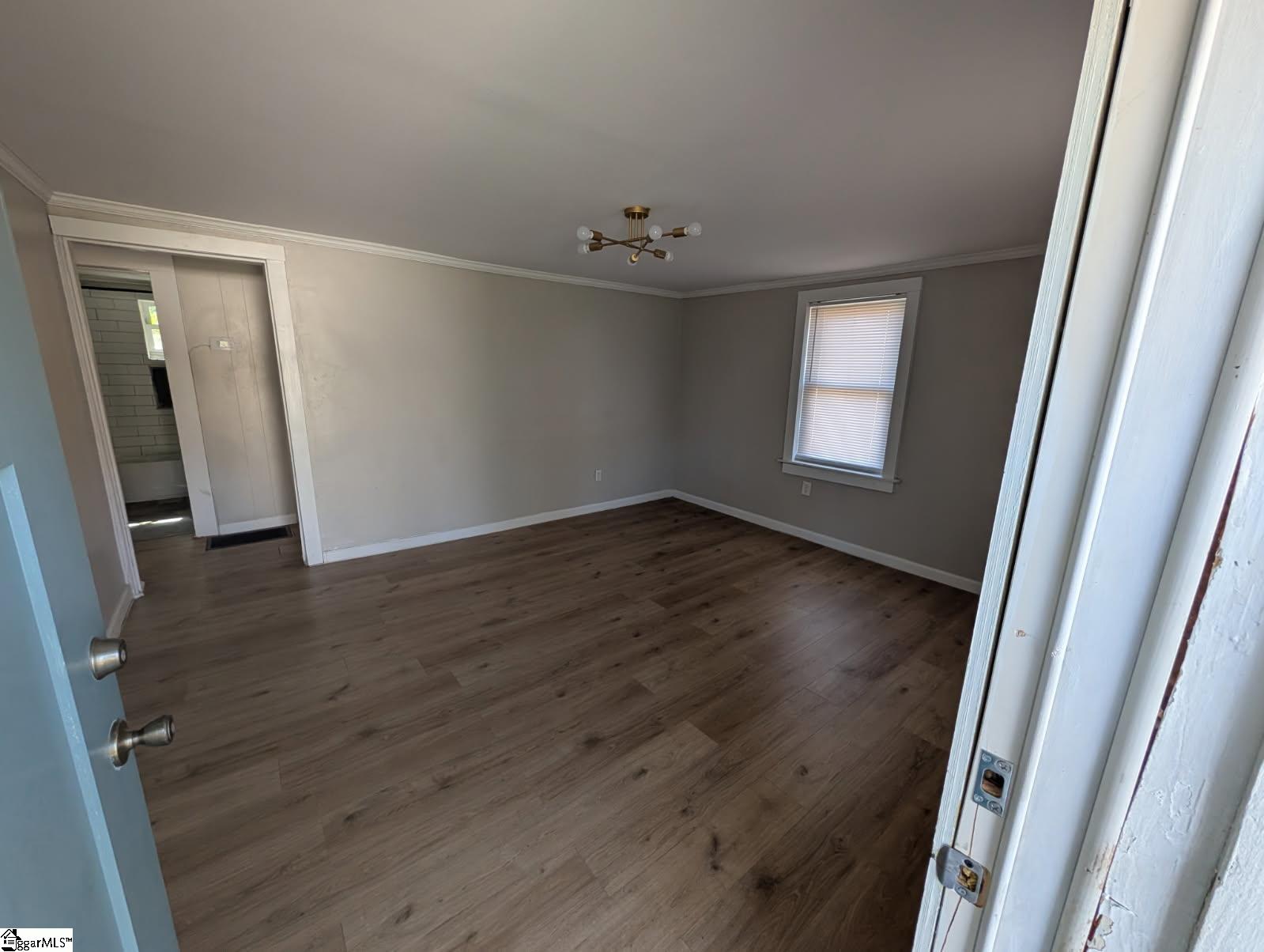 8 Hollywood Street Property Photo 4