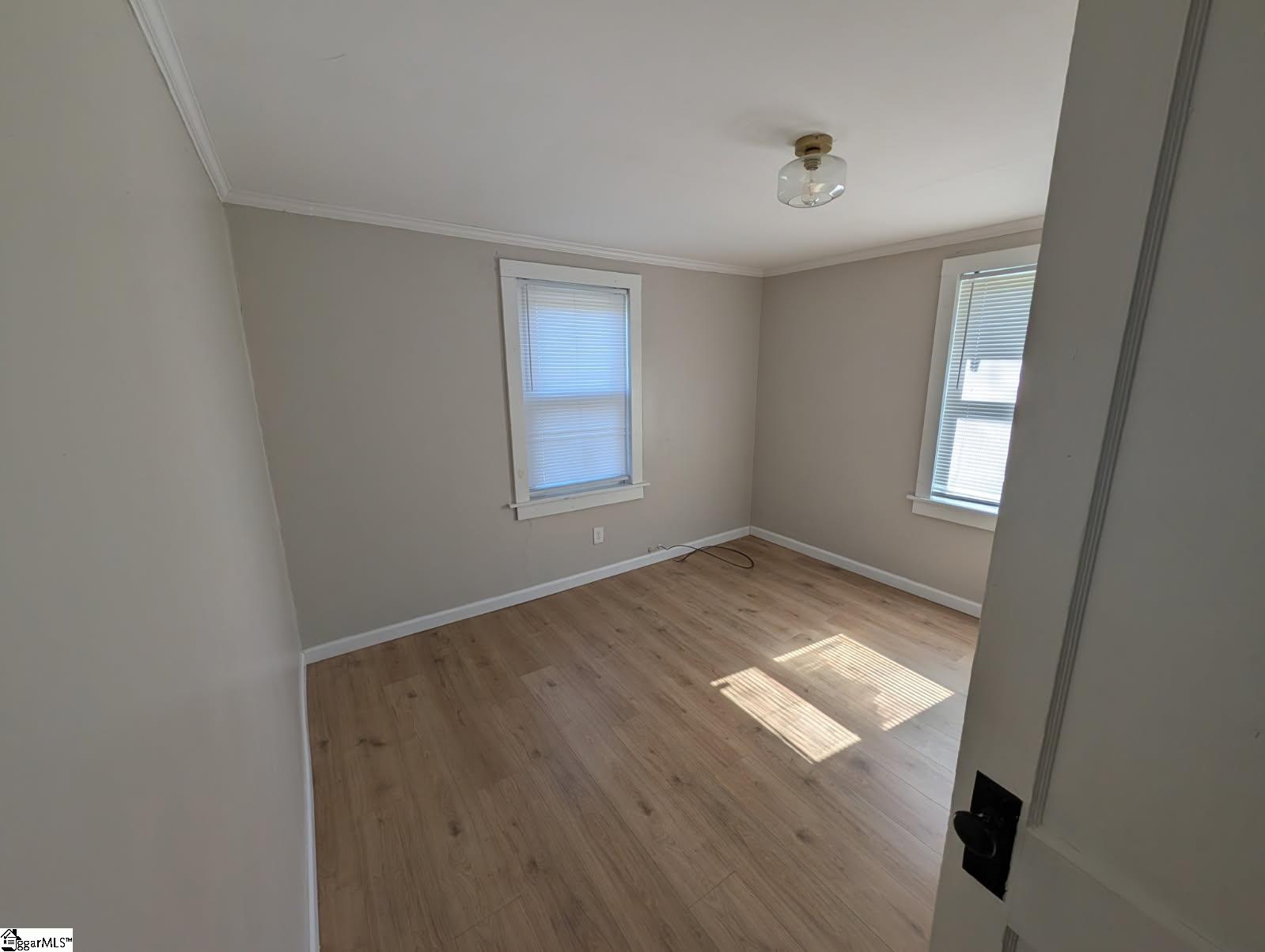 8 Hollywood Street Property Photo 5