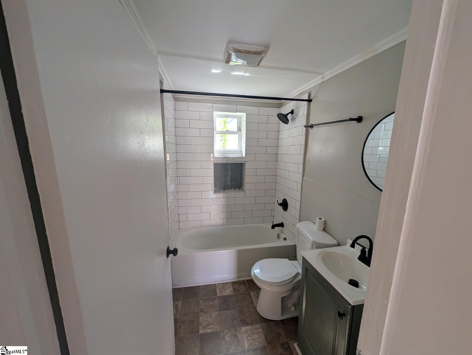 8 Hollywood Street Property Photo 7