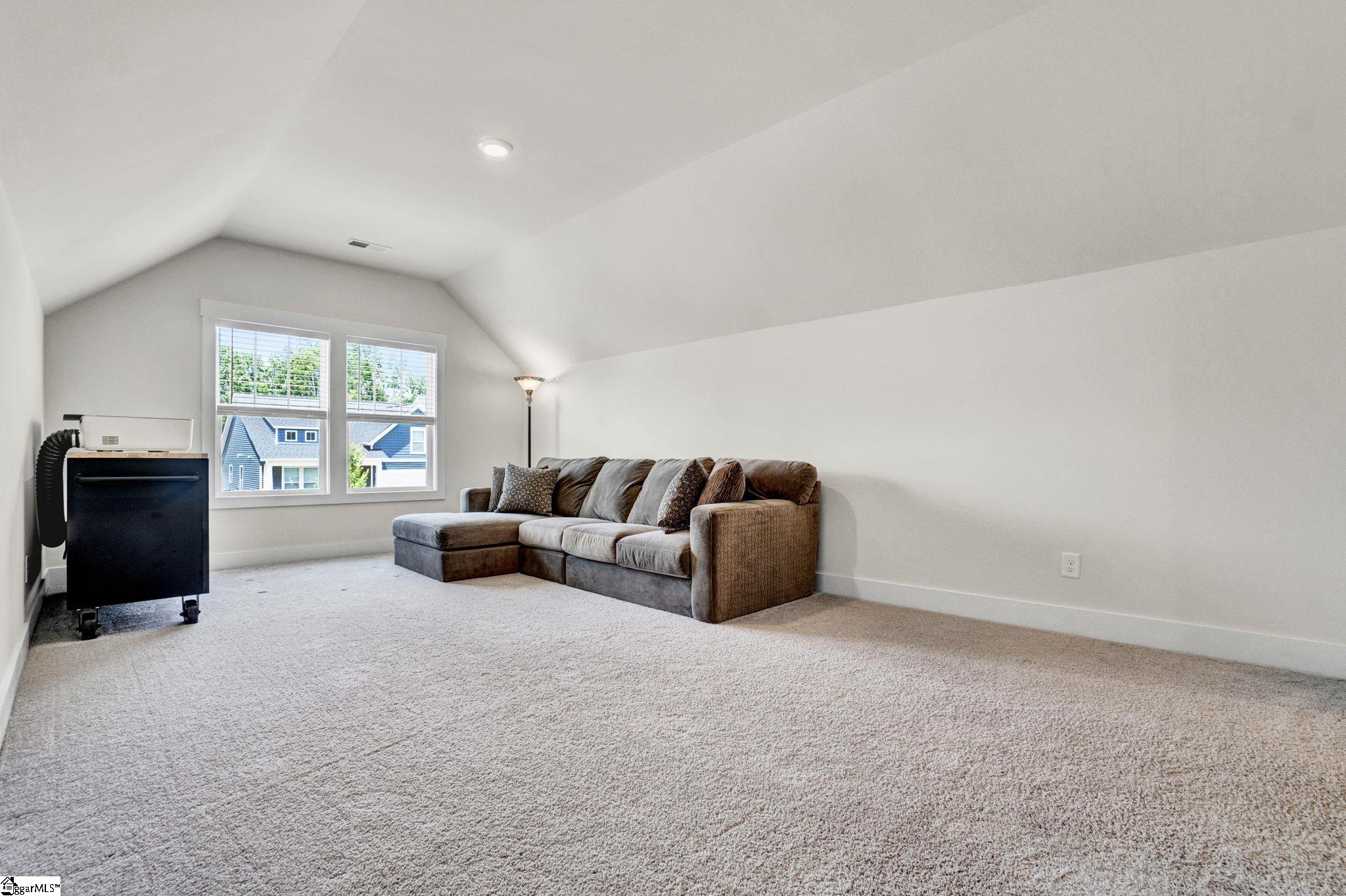 206 Benjamin Drive Property Photo 9