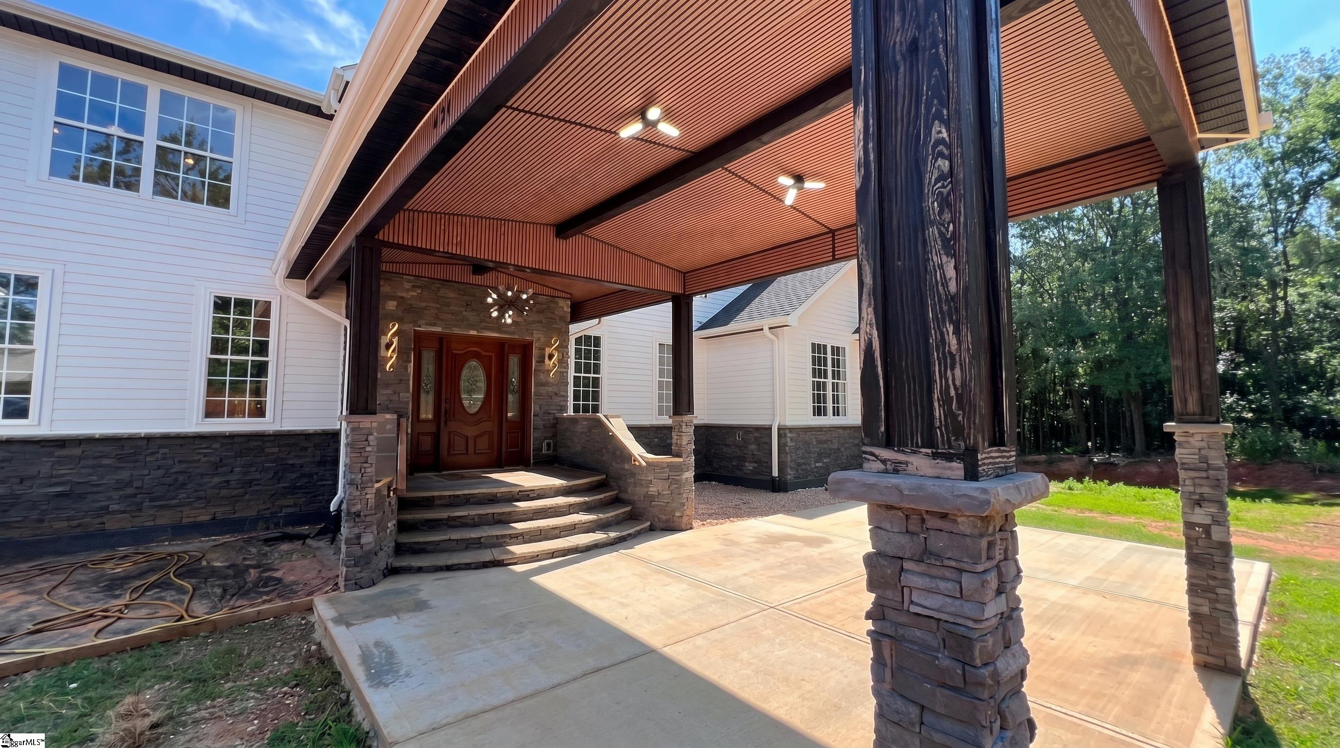 421 Burns Road Property Photo 3