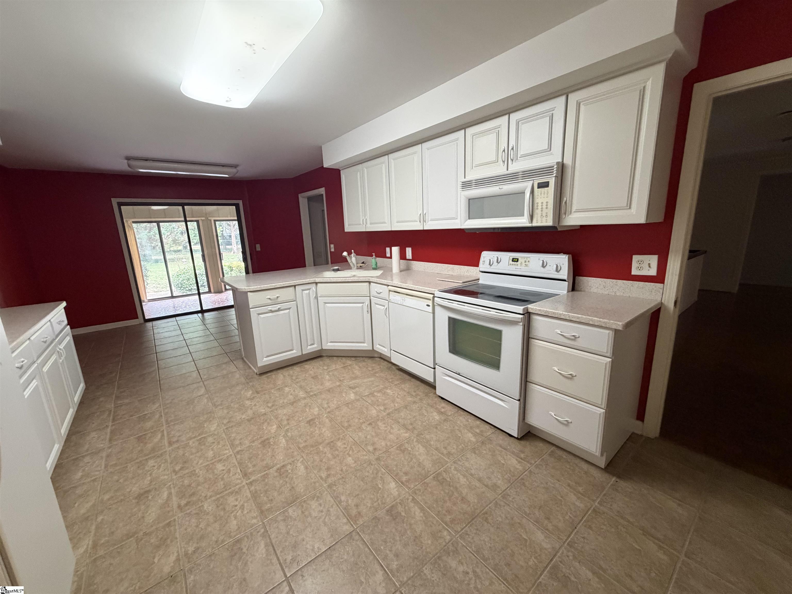 111 Cameron Way Property Photo 5