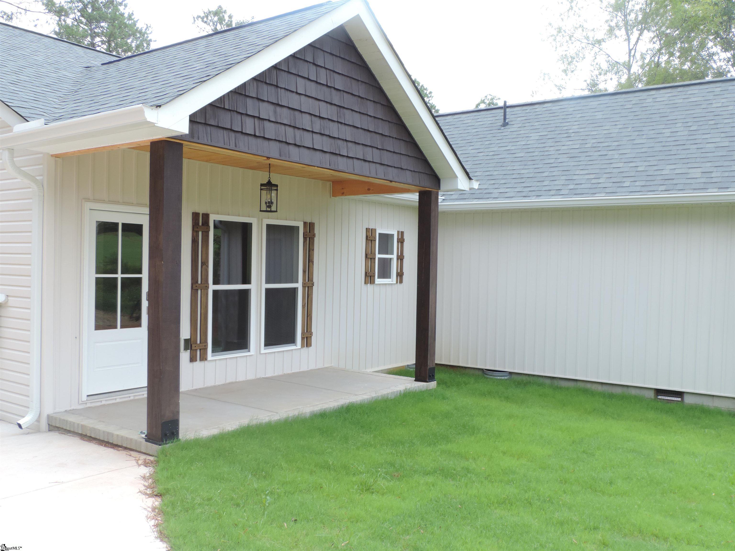 384 Bailey Road Property Photo 2