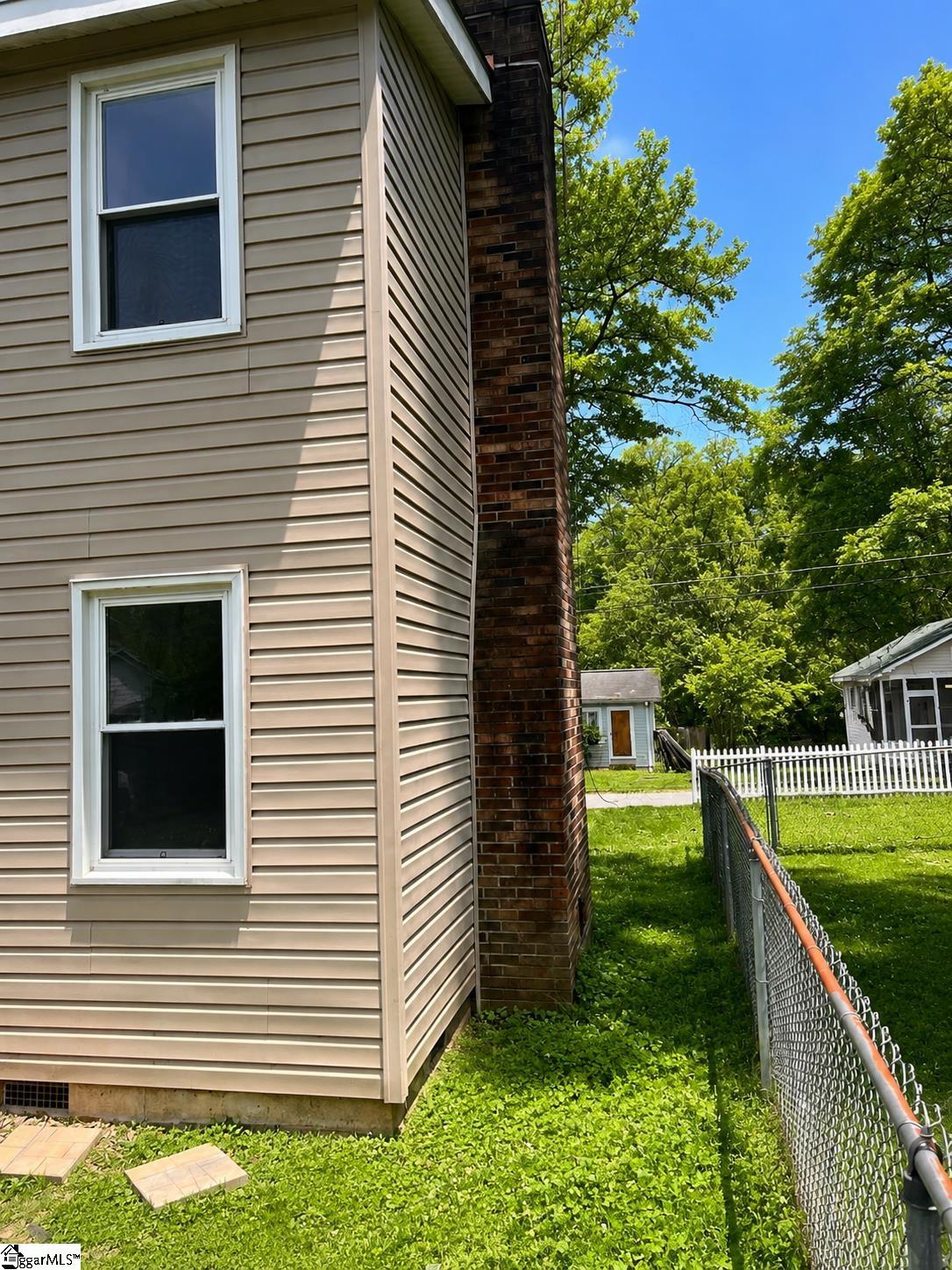 32 School Street Property Photo 3