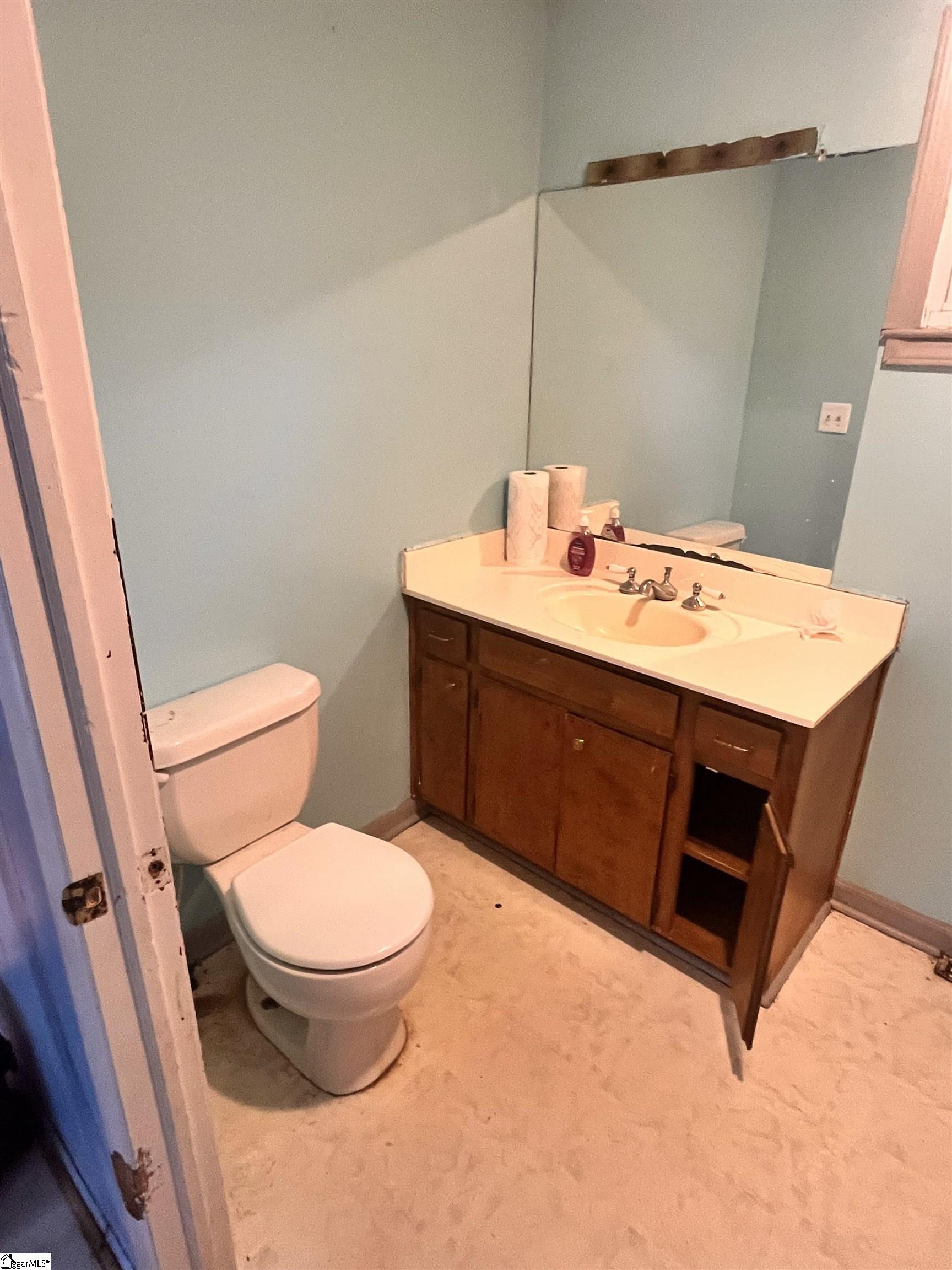 32 School Street Property Photo 4