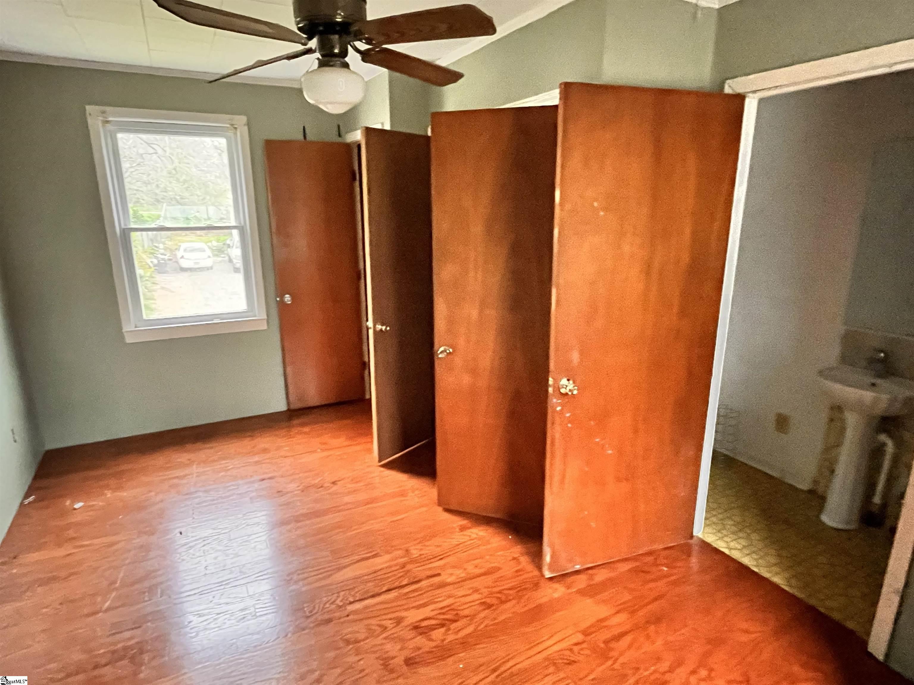 32 School Street Property Photo 9