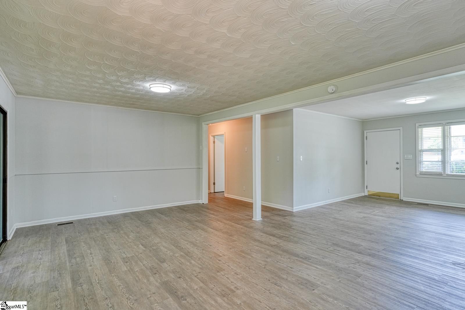 1291 Montview Street Property Photo 6