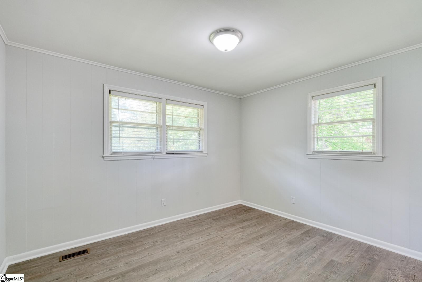 1291 Montview Street Property Photo 8