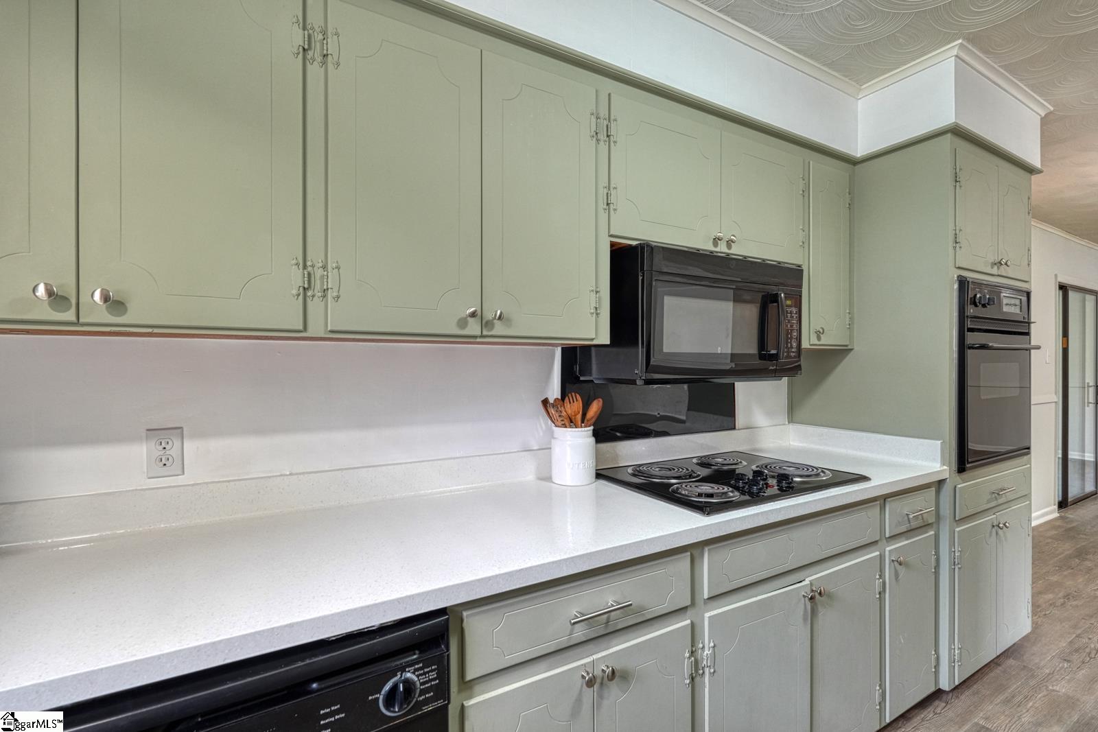 1291 Montview Street Property Photo 13