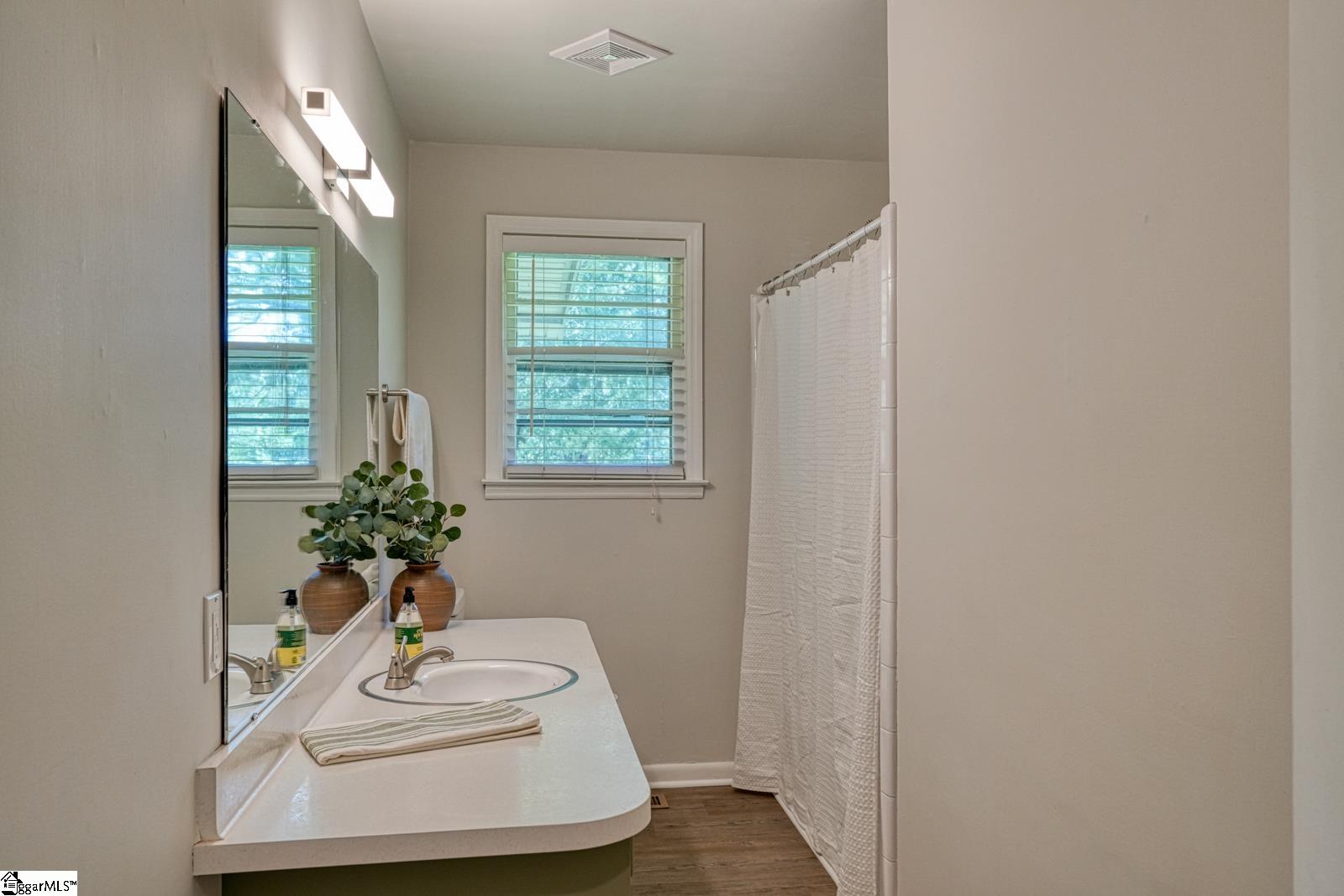 1291 Montview Street Property Photo 16