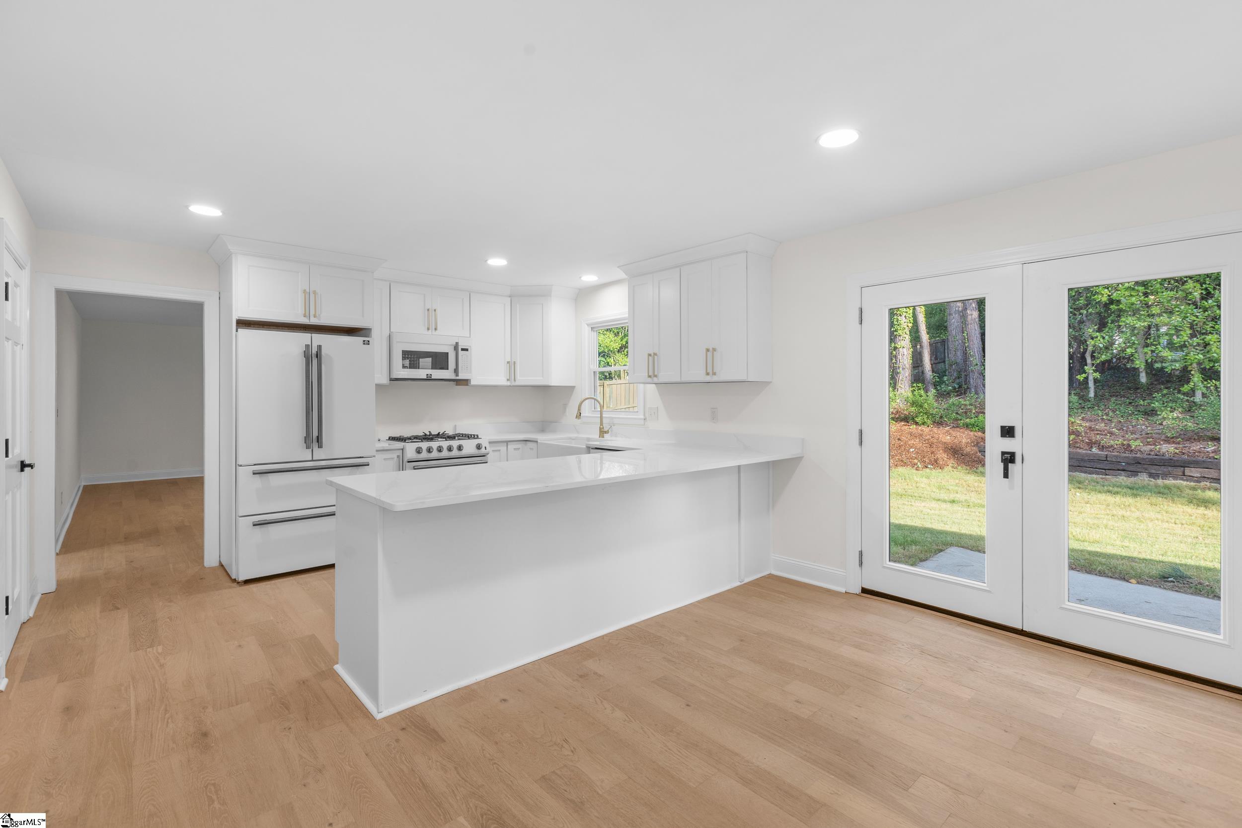 1 Brynhurst Circle Property Photo 3