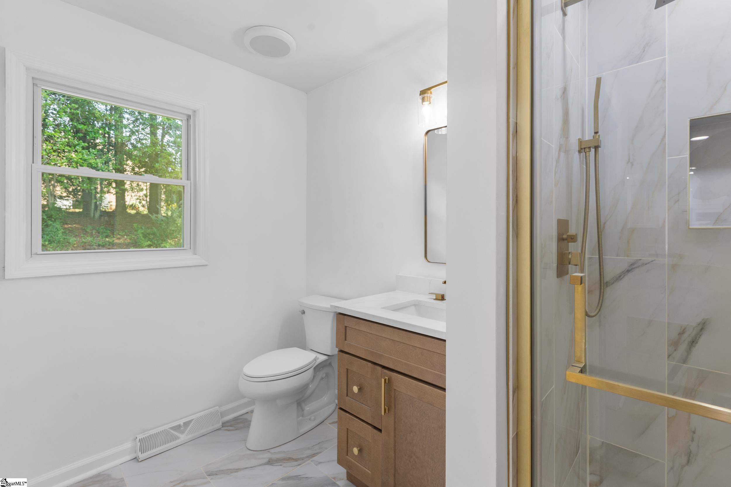 1 Brynhurst Circle Property Photo 8