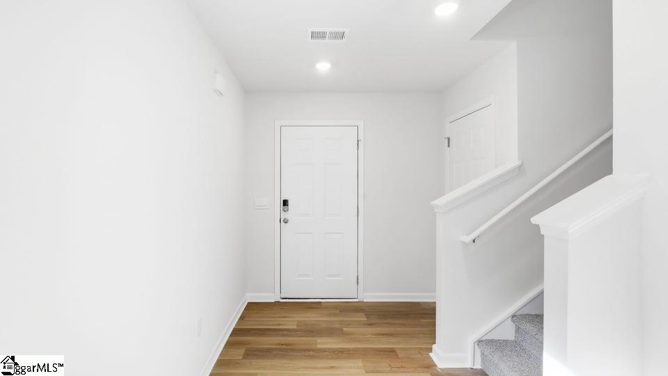 10 Archstone Way Property Photo 6