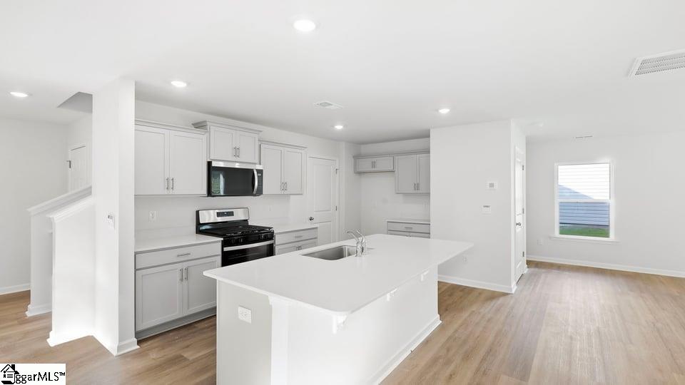 10 Archstone Way Property Photo 8